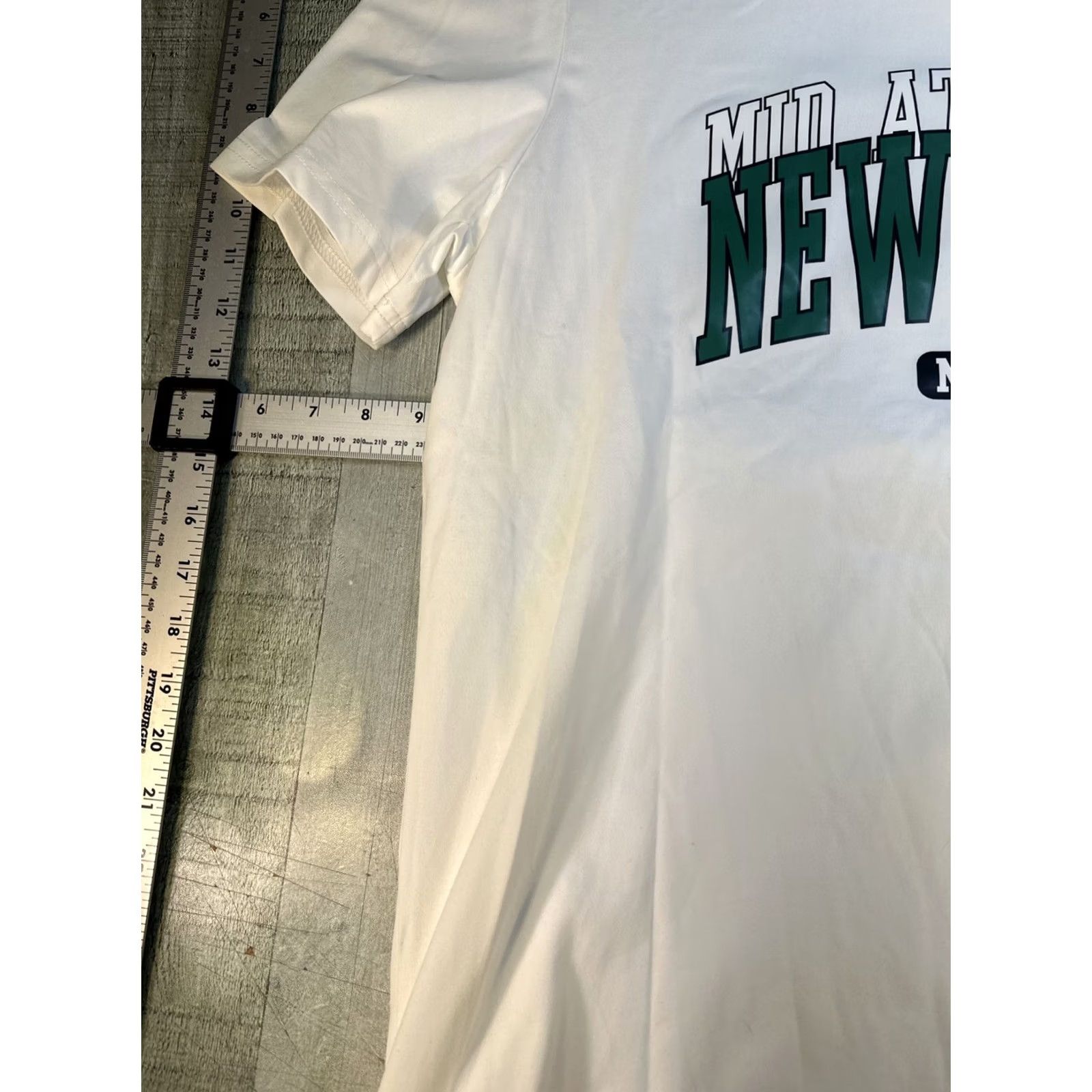 Vintage Manfinity Shirt Men Medium White Short Sleeve Crew Neck 2020-2029 Polyester Solid All Seasons Spring Summer Size US M / EU 48-50 / 2 - 3 Thumbnail