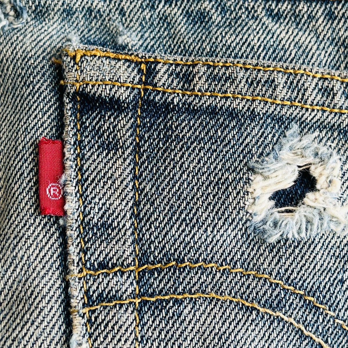 Levi's Vintage Levi's R Tag Distresse Selvedge Jeans Talon Zipper Size US 31 - 16 Thumbnail