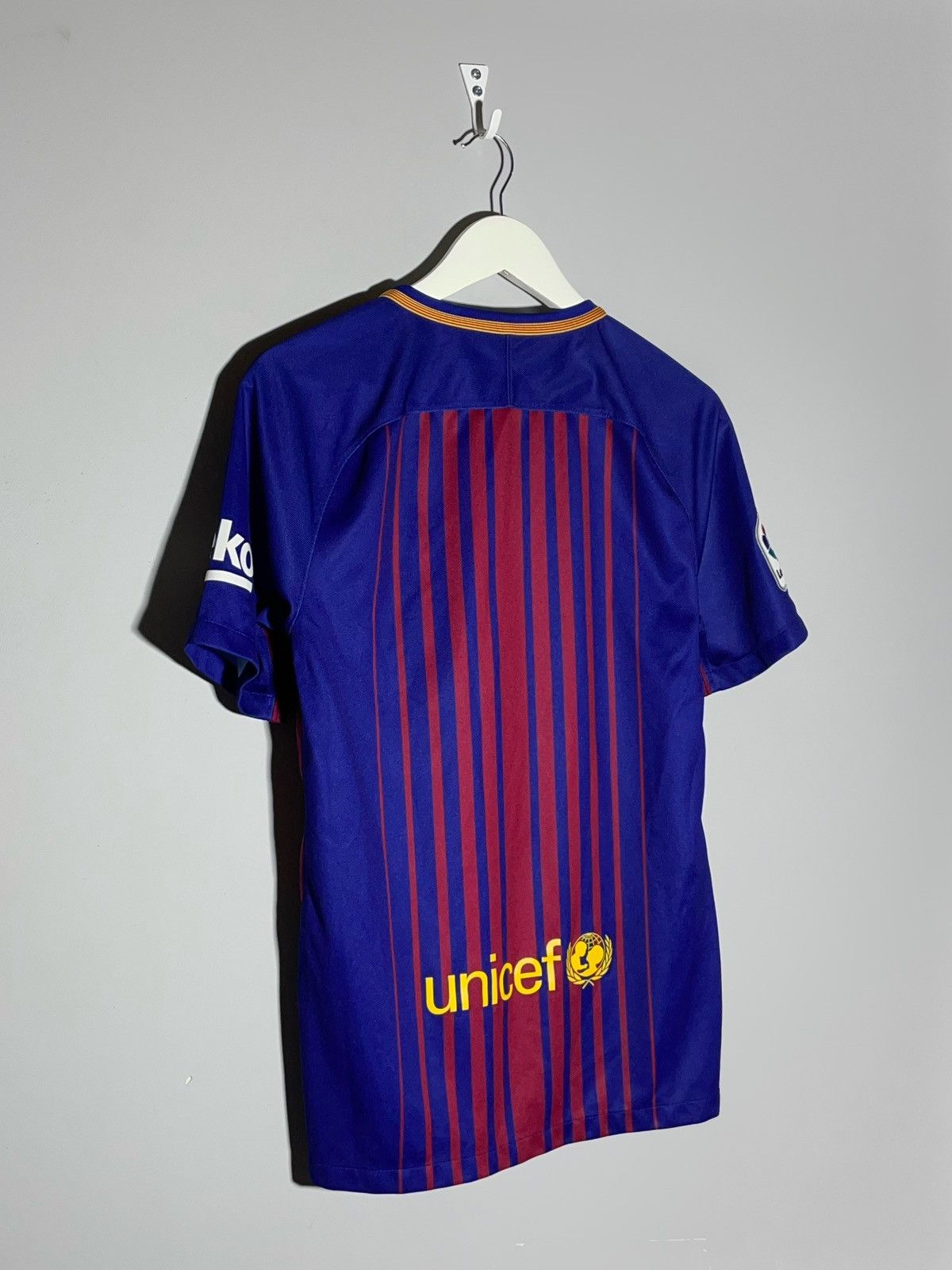 Nike F.C Barcelona Nike 2017/18 Home Y2k Streetwear Football Kit Size US S / EU 44-46 / 1 - 10 Thumbnail