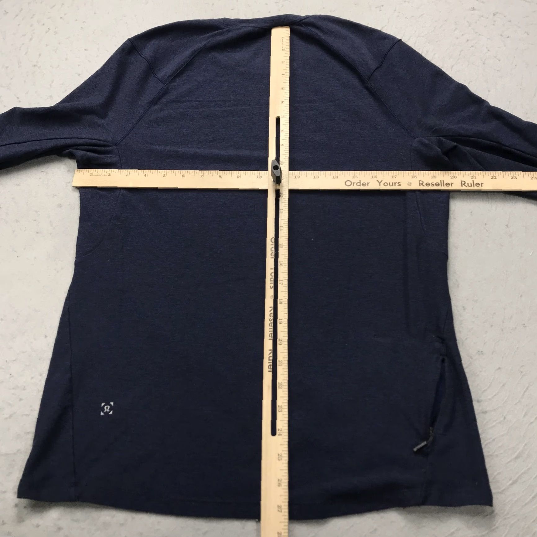 Lululemon Lululemon Shirt Mens M Blue Heather Surge Warm Crew Long Sleeve Gym Active Size US M / EU 48-50 / 2 - 7 Thumbnail