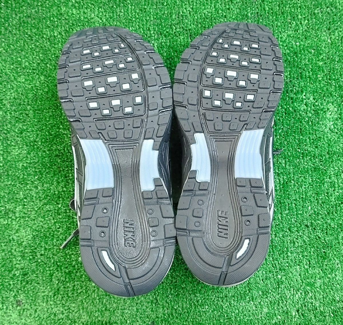 Nike Shoes Nike P-6000 Size US 7.5 / EU 40-41 - 6 Thumbnail