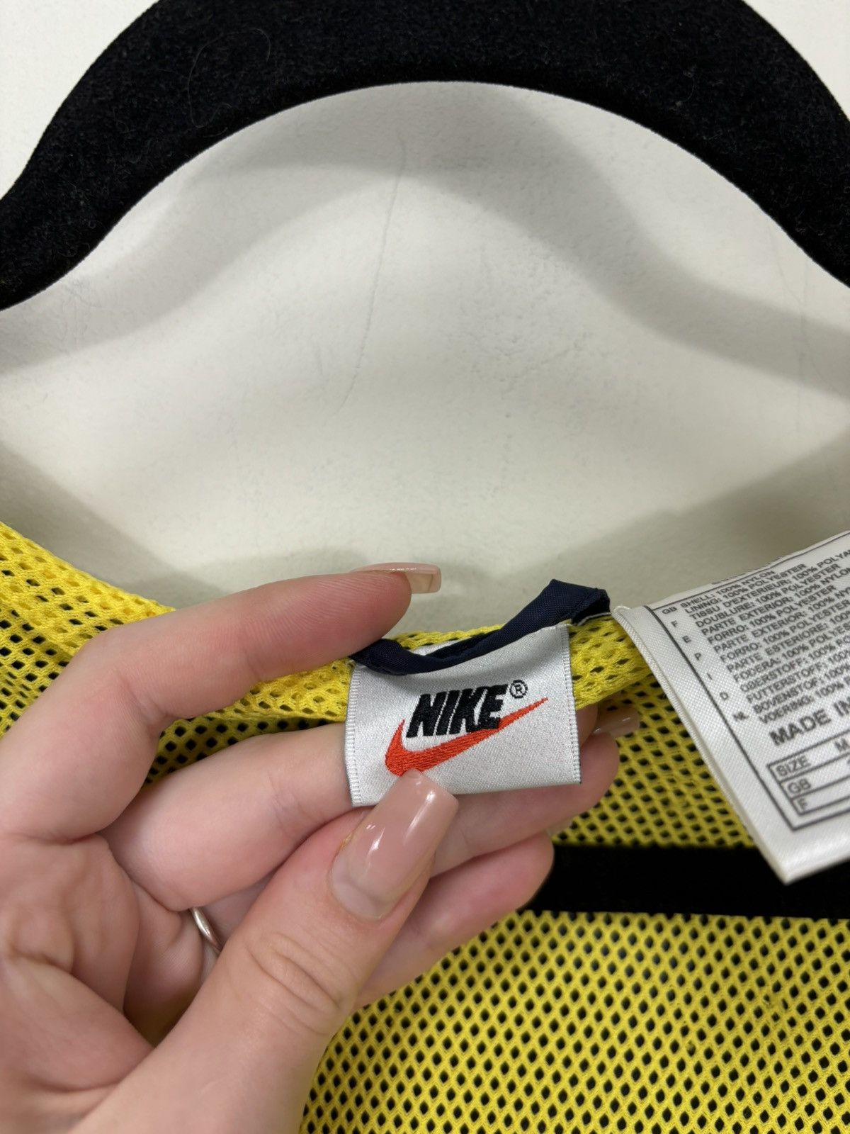Nike Vintage 90s Nike Y2K Big Logo Retro Hype Hooded Nylon Jacket Size US M / EU 48-50 / 2 - 12 Thumbnail