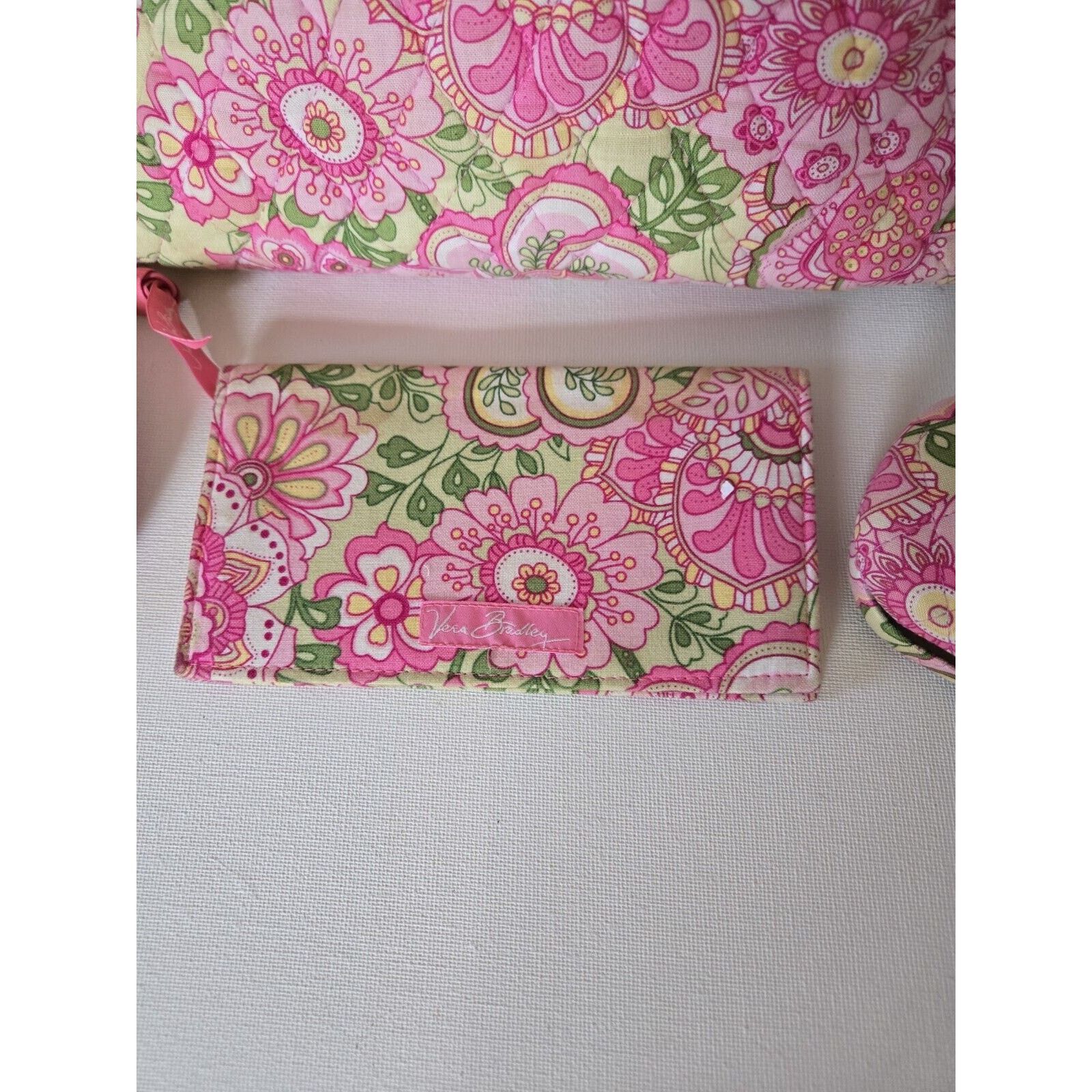 Vera Bradley 4 Pc Vera Bradley Pink Floral Bag W/ Makeup Bag Glasses Case Size ONE SIZE - 3 Thumbnail