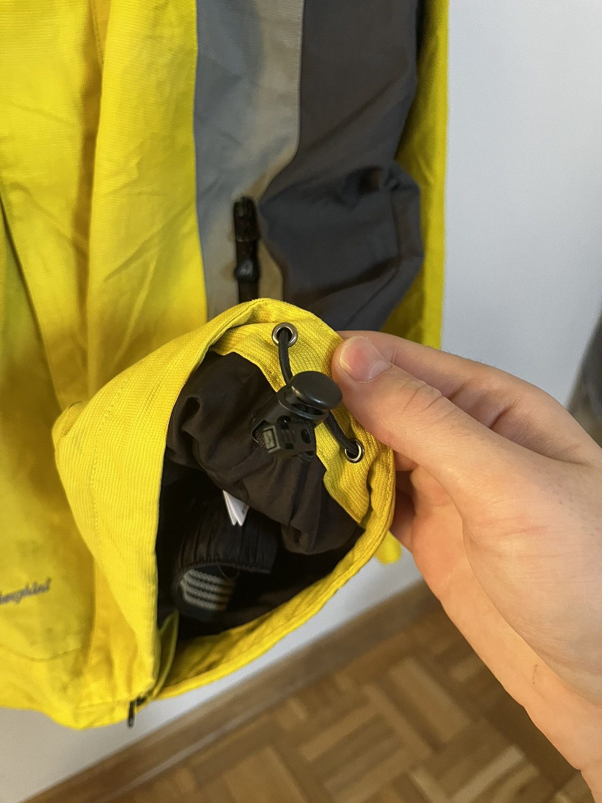 Designer × Tonino Lamborghini Yellow raincoat gorpcore tonino Lamborghini Size US M / EU 48-50 / 2 - 19 Thumbnail