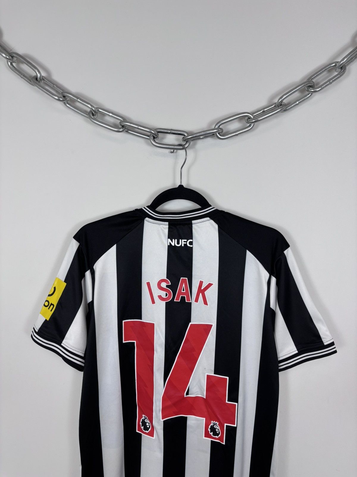Castore Newcastle United 2023/2024 Home Isak #14 Soccer Jersey Size US M / EU 48-50 / 2 - 16 Thumbnail
