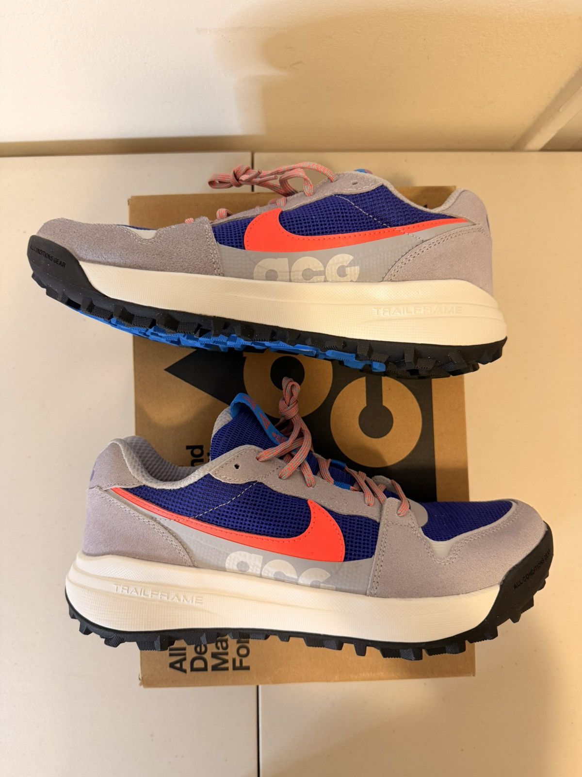 Nike ACG Nike ACG Lowcate size 8.5 Men Wolf Grey Bright Crimson Size US 8.5 / EU 41-42 - 1 Thumbnail