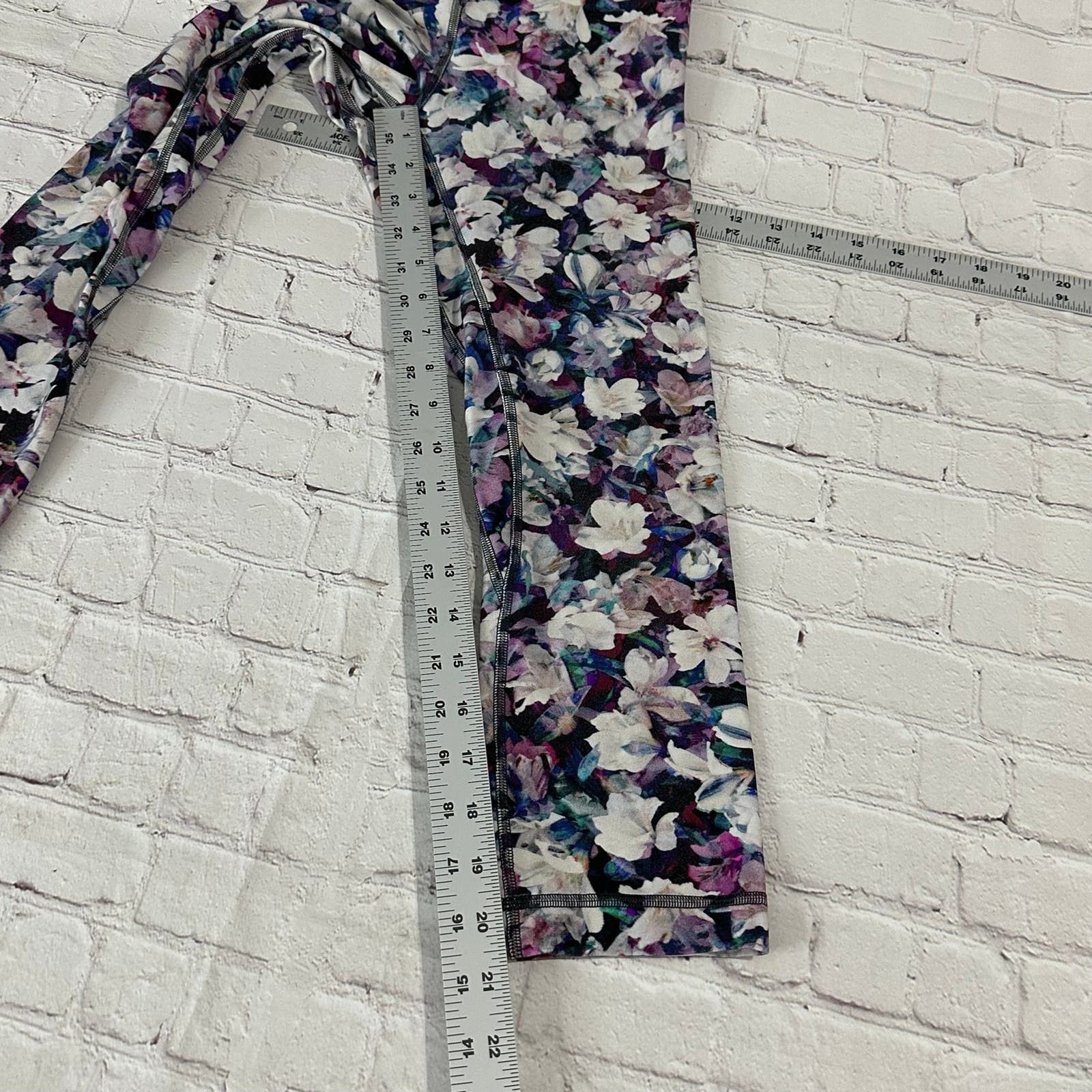 Lululemon lululemon leggings size 4 Size 27" / US 4 / IT 40 - 7 Thumbnail
