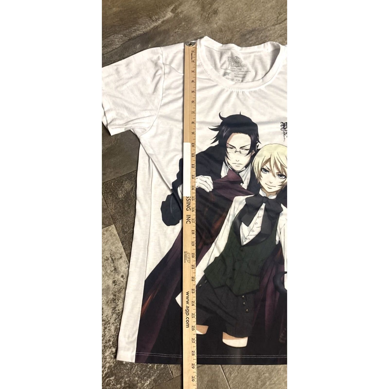 Vintage BLACK BUTLER T-Shirt XL White Jrs Women Claude Alios Putting Coat On 2066 Size XL / US 12-14 / IT 48-50 - 4 Thumbnail
