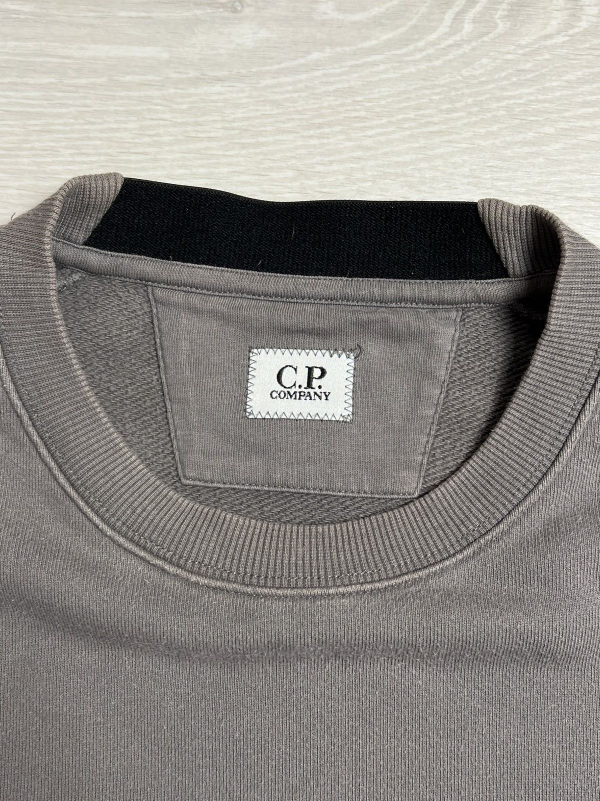 C.P. Company C.P. Company Arm Lens Crewneck Sweatshirt Grey SS20 Size US S / EU 44-46 / 1 - 13 Thumbnail
