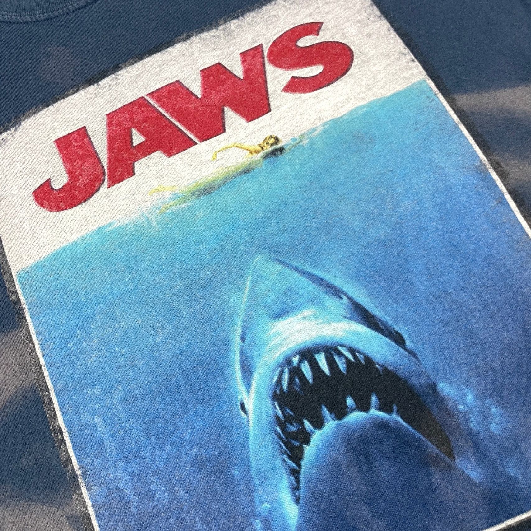 Vintage VINTAGE Jaws T shirt Adult Large Blue Movie Universal Studios Mens Fade Custom Shark* Size US L / EU 52-54 / 3 - 3 Thumbnail