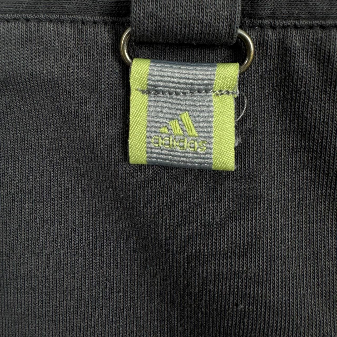 Adidas Adidas Vintage Grey T-Shirt Utility Pocket Tee Minimalist L Size US L / EU 52-54 / 3 - 6 Thumbnail