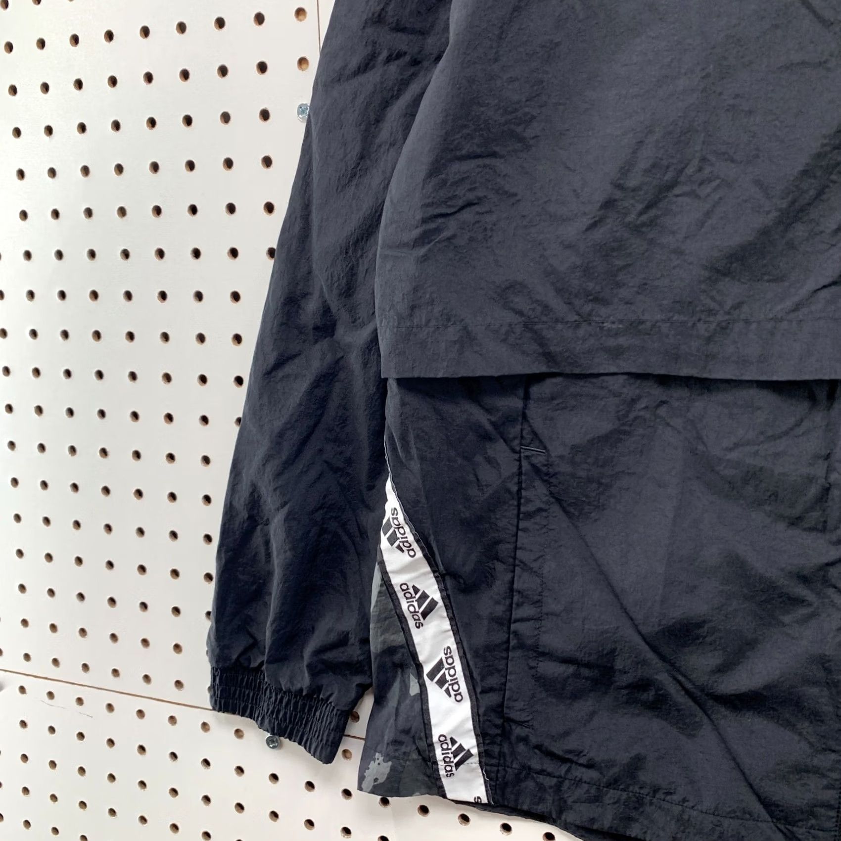Adidas Adidas U4U Black Camo Windbreaker Jacket Womens L Full Zip Windbreaker 20.5x26 Size L / US 10 / IT 46 - 7 Thumbnail