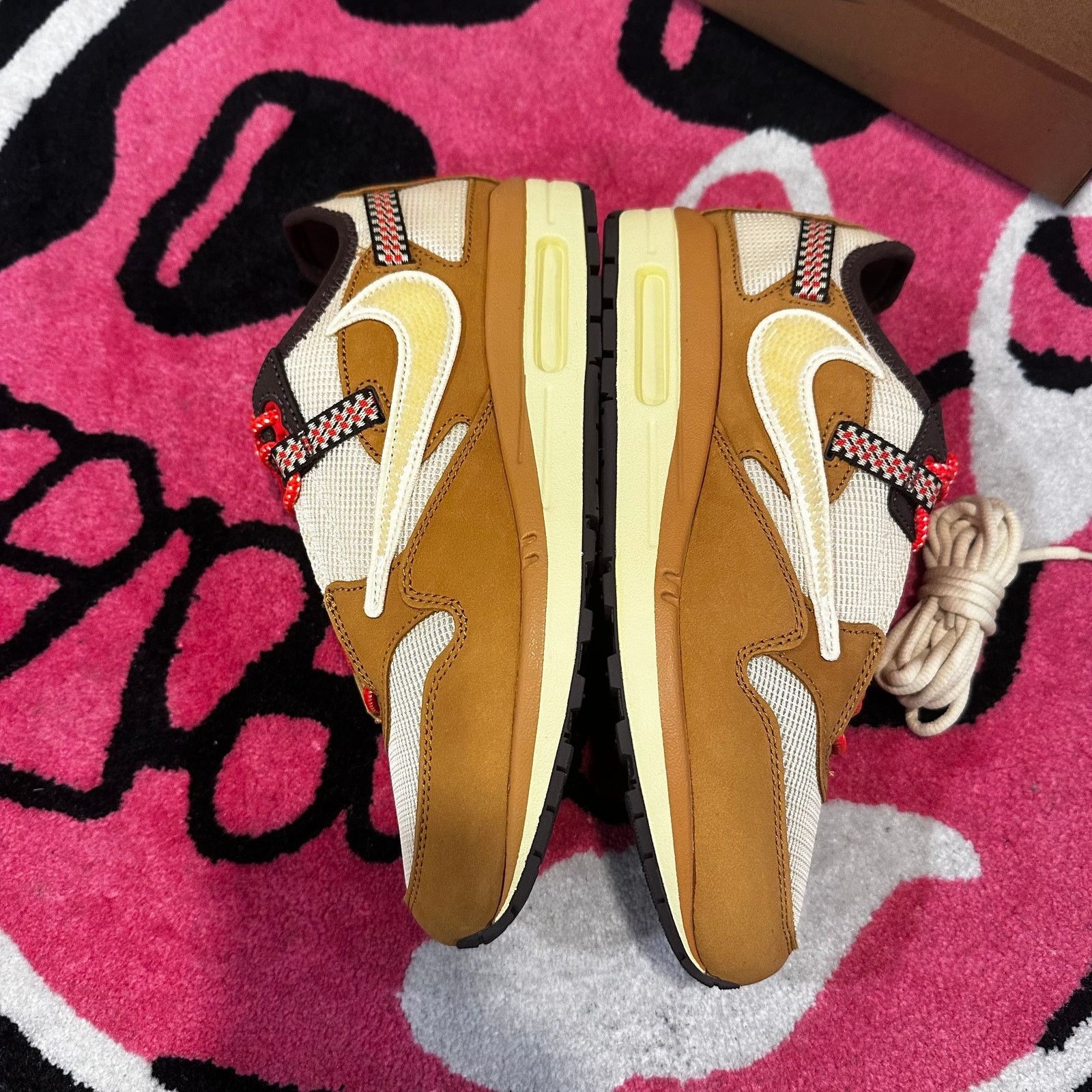 Travis Scott Nike Air Max 1 Travis Scott Cactus Jack Baroque Brown Size 8 Size US 8 / EU 41 - 4 Thumbnail