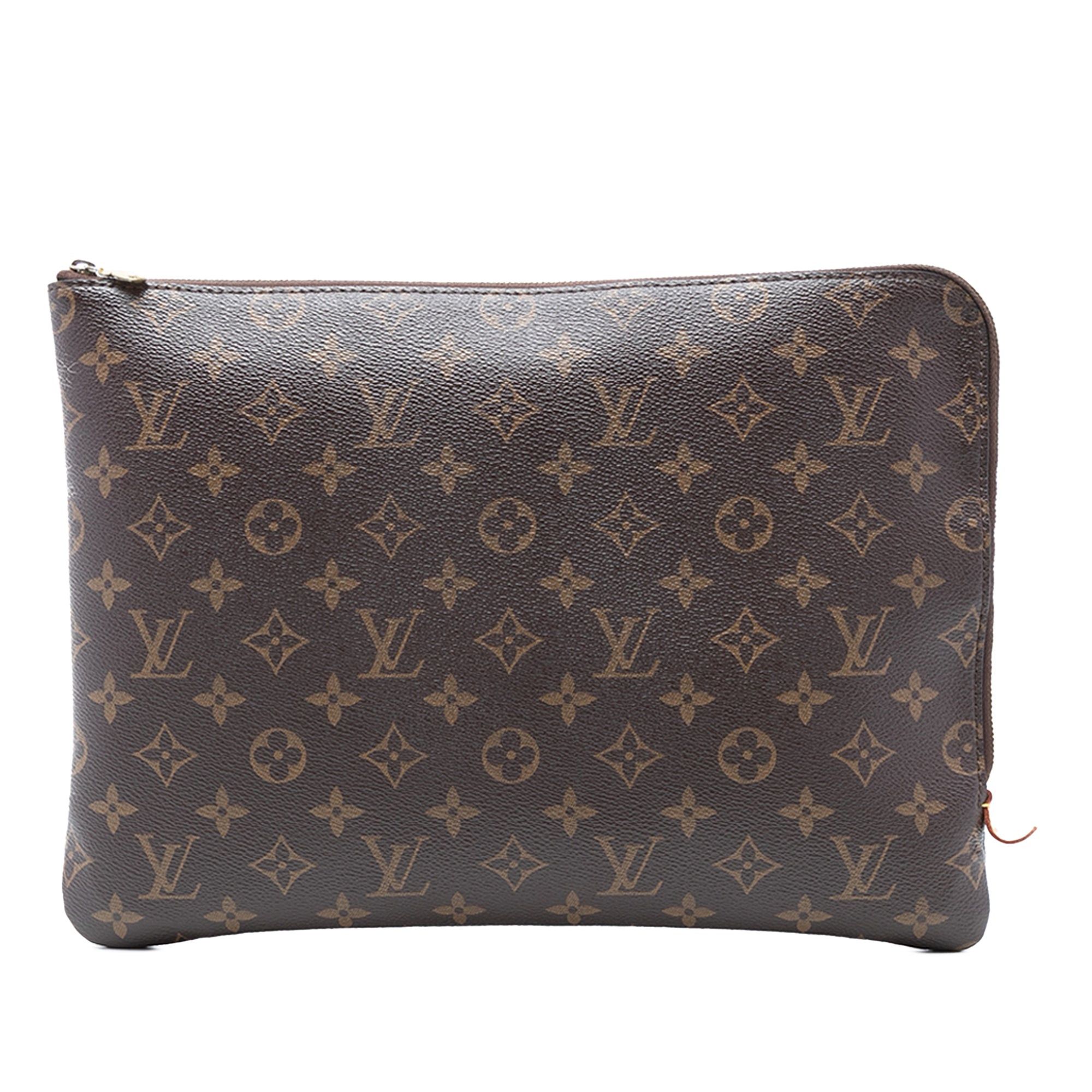 Louis Vuitton Monogram Etui Voyage MM Size ONE SIZE - 1 Thumbnail