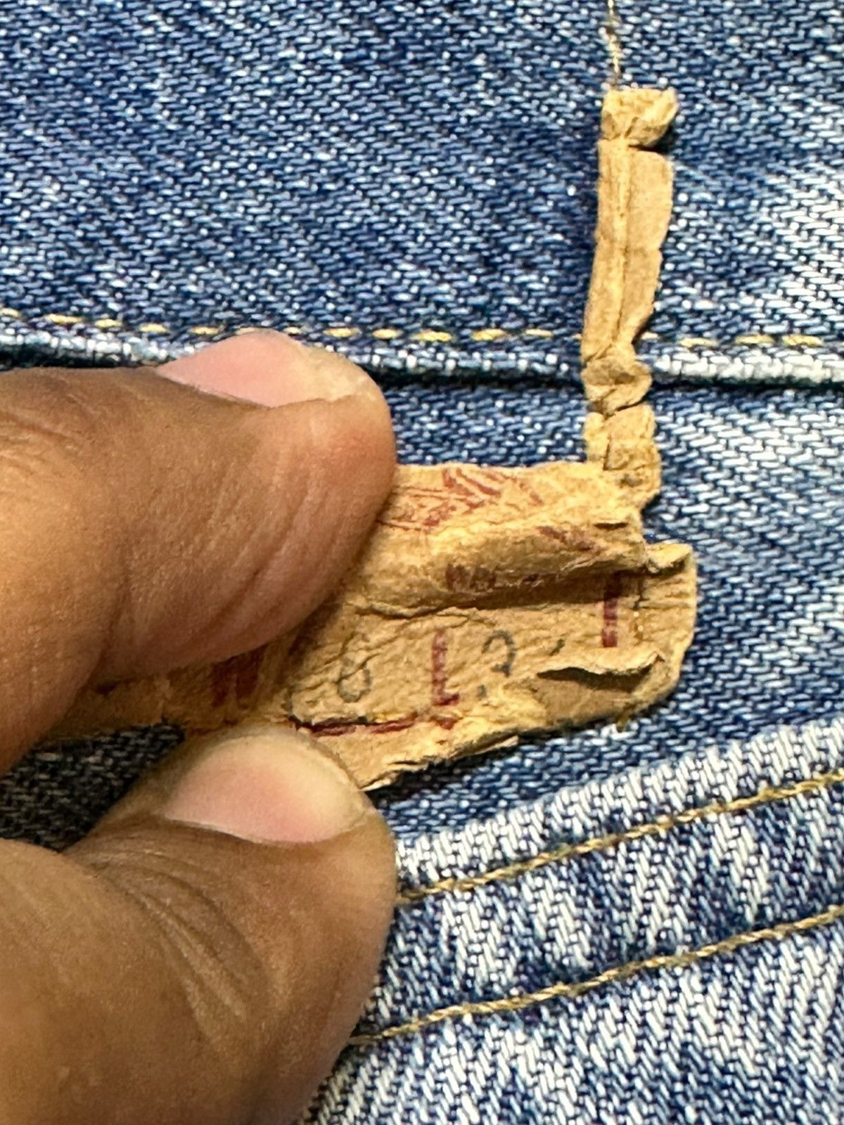 Levi's Vintage Clothing Vintage 60’s Levi’s 501 Button 6 Faded Denim Size US 27 - 7 Thumbnail