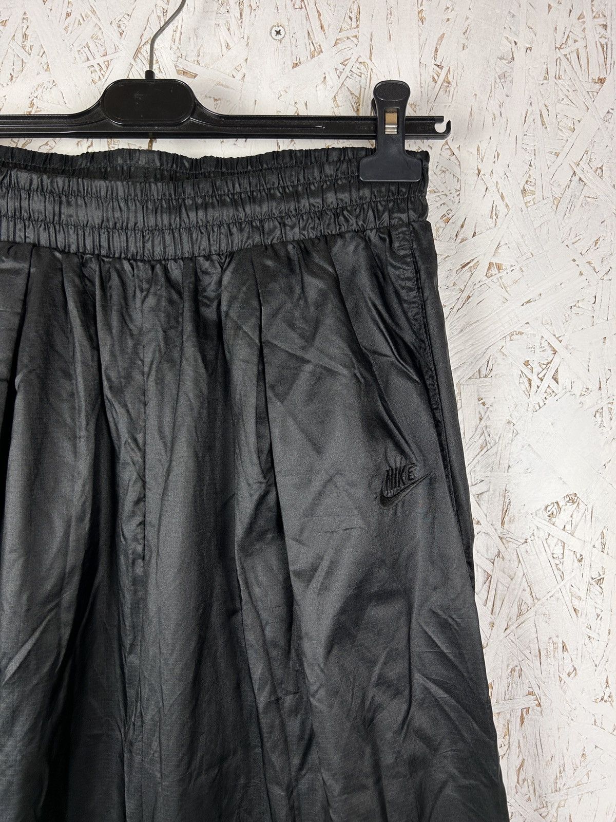 Nike 80s Vintage Nike Shiny Nylon Tracksuit Pants In Black Size US 34 / EU 50 - 2 Thumbnail