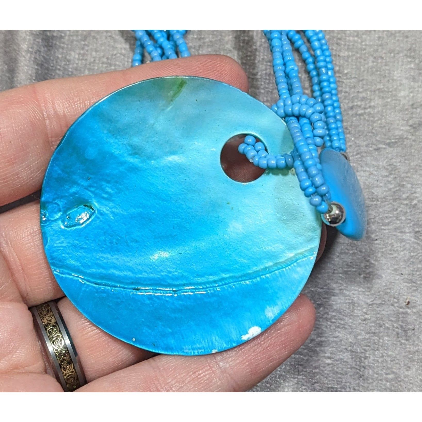 Other Beachy Mermaidcore Beaded Necklace With Large Dyed Shell Pen Size ONE SIZE - 9 Thumbnail