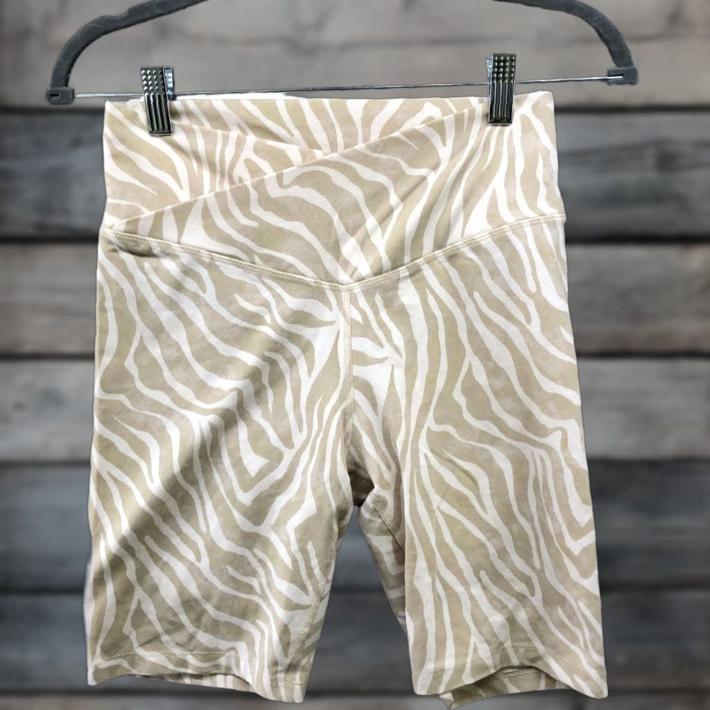 Old Navy Old Navy Bike Short Womens M Extra High Rise Animal Print Tan White Active Yoga Size 32" / US 10 / IT 46 - 1 Thumbnail