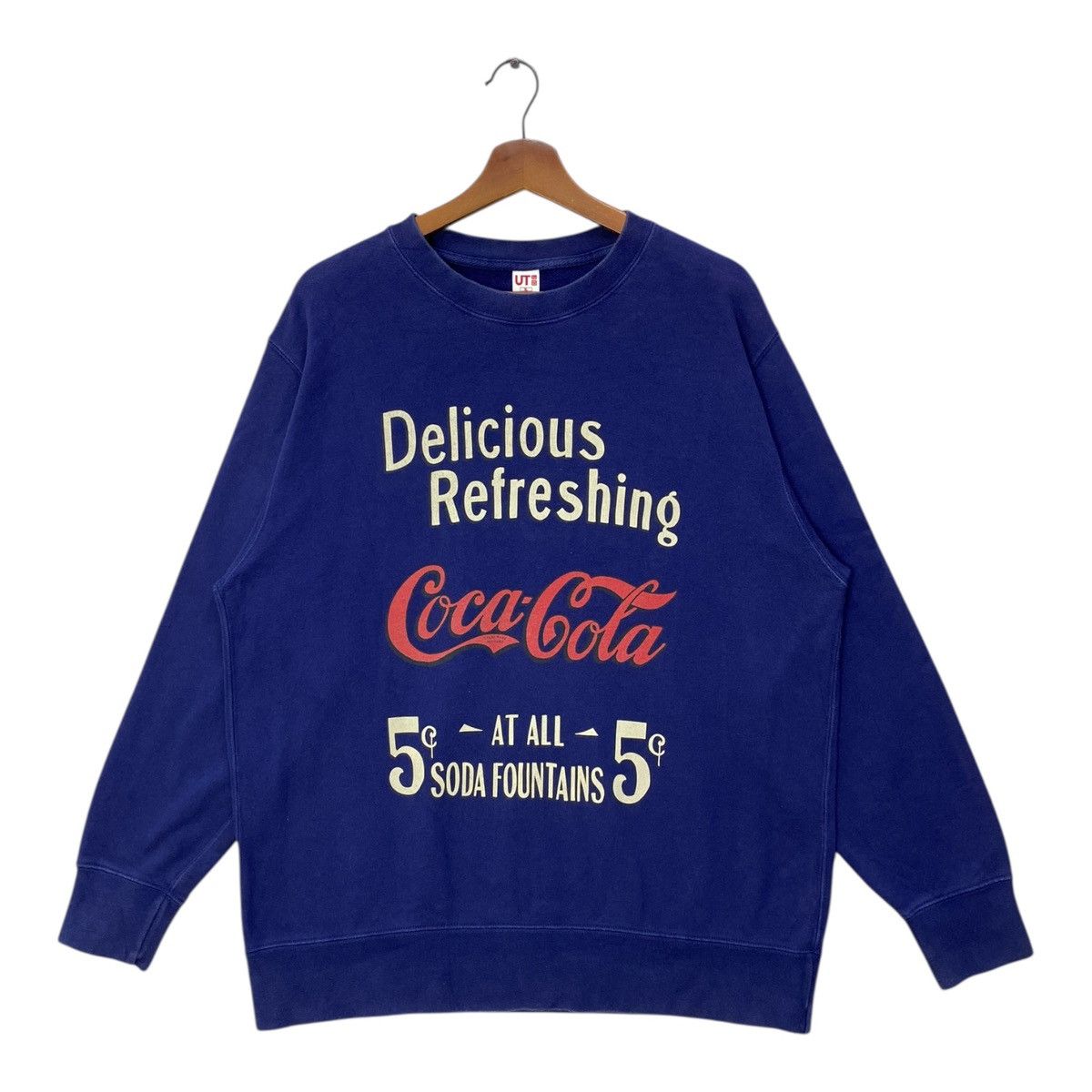 Uniqlo Uniqlo x Coca Cola Sweatshirt Jumper Crewneck Size XL Size US XL / EU 56 / 4 - 1 Thumbnail