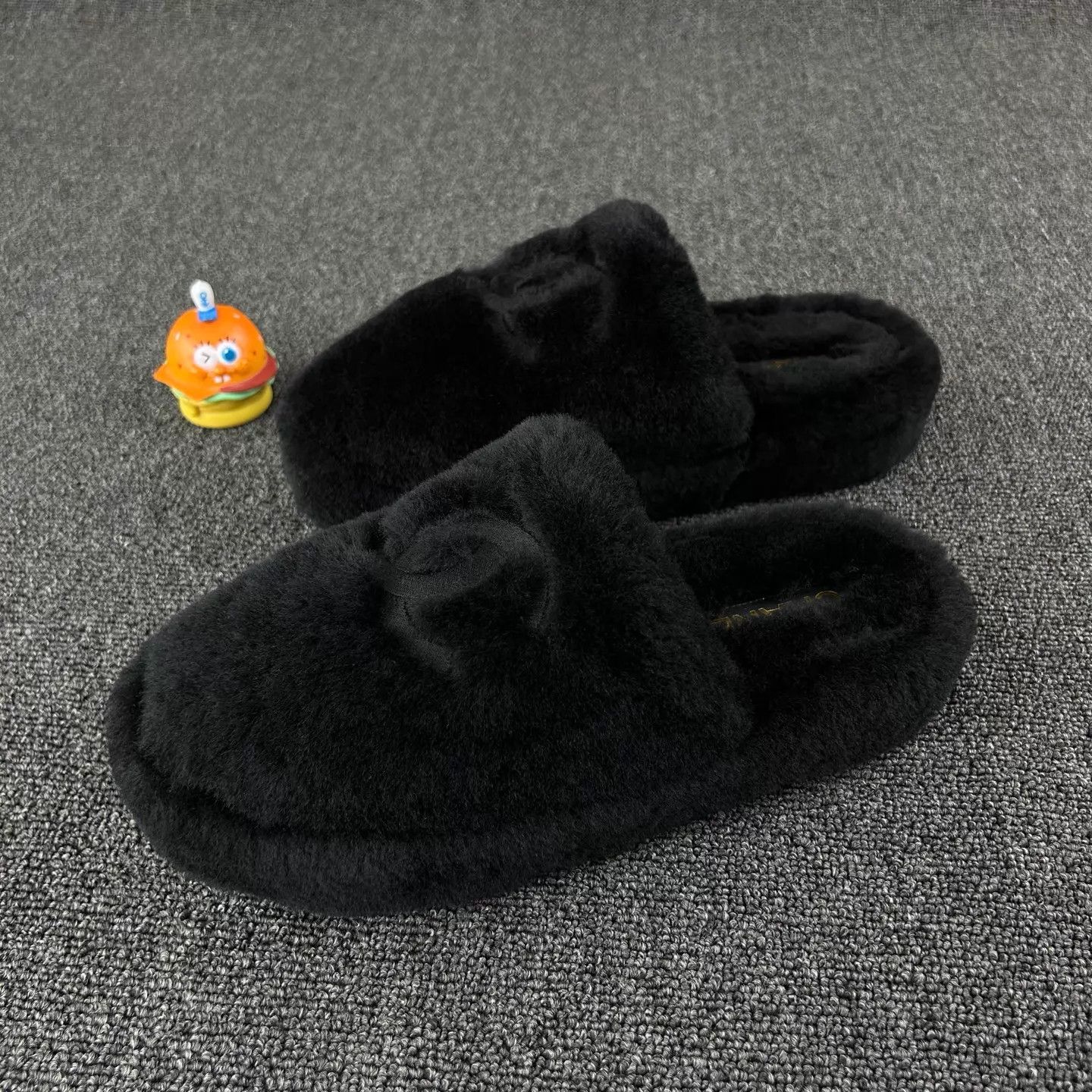 Chanel Chanel Black Fur Slippers Size 39 New Size US 8.5 / IT 38.5 - 1 Thumbnail