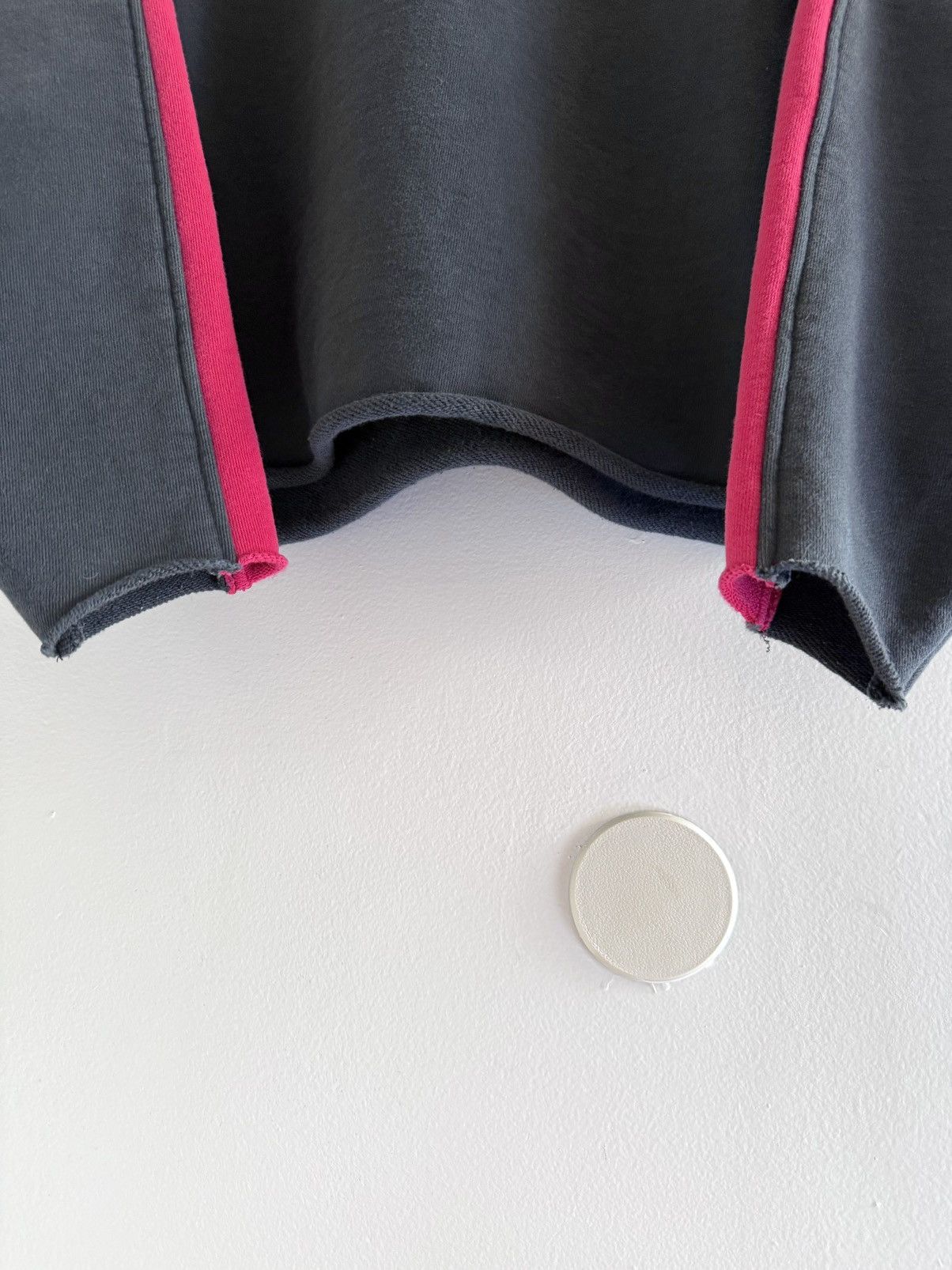 Greg Ross USA Greg Ross Side Stripe Raw Hem Yoke Sweatshirt Black/Red Size US S / EU 44-46 / 1 - 14 Thumbnail