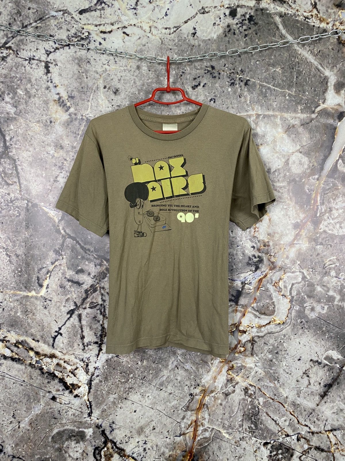 Nike × Vintage Men’s Nike Max Airs 90’ T Shirt Vintage Size Small Size US S / EU 44-46 / 1 - 1 Thumbnail