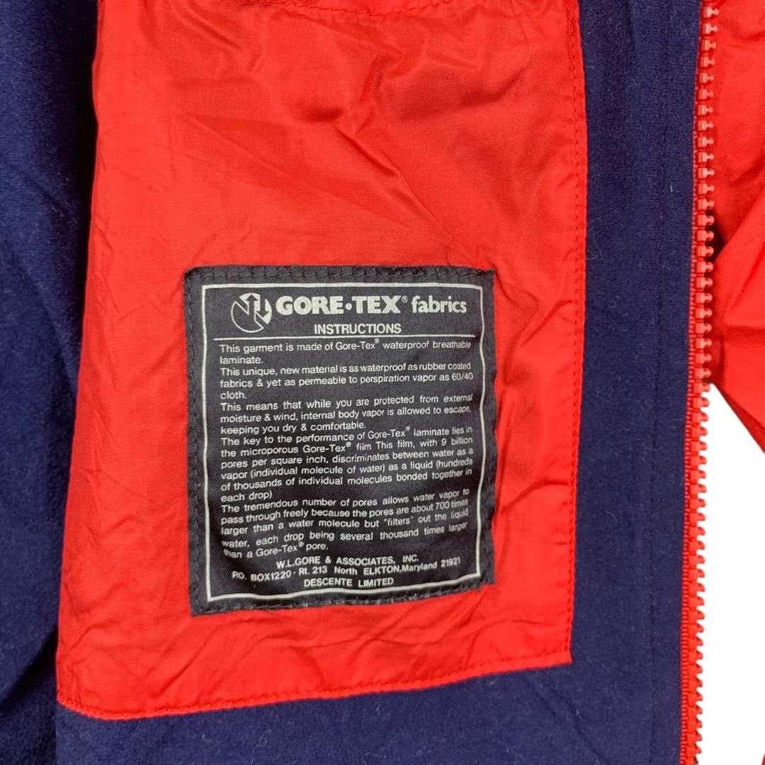 Vintage Vintage DESCENTE GORE-TEX Ski Snow Multi Bomber Jacket Size US L / EU 52-54 / 3 - 6 Thumbnail