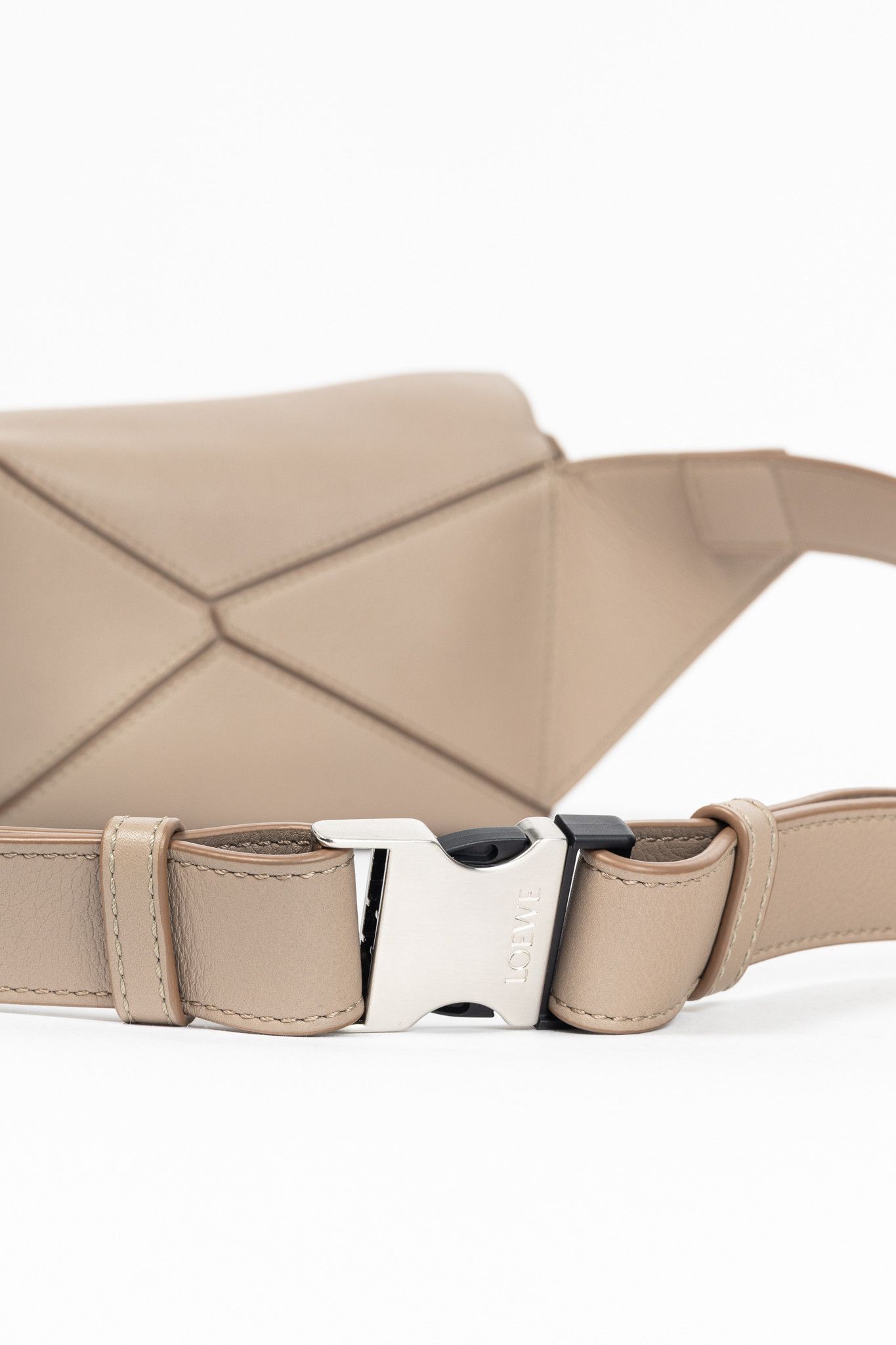 Loewe Loewe Mini Puzzle Sand Classic Calfskin Bumbag Size ONE SIZE - 7 Thumbnail