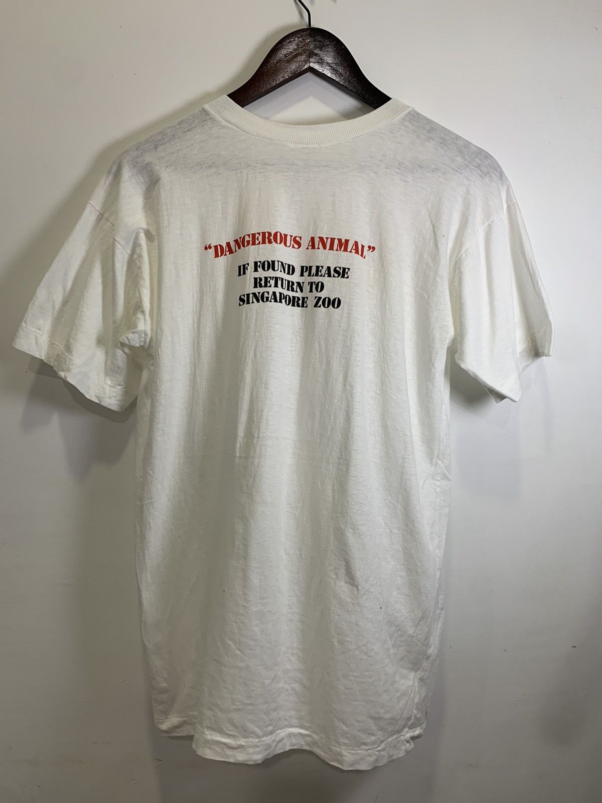 Vintage Vintage Escaped From Singapore Zoo Tshirt Size US M / EU 48-50 / 2 - 2 Thumbnail