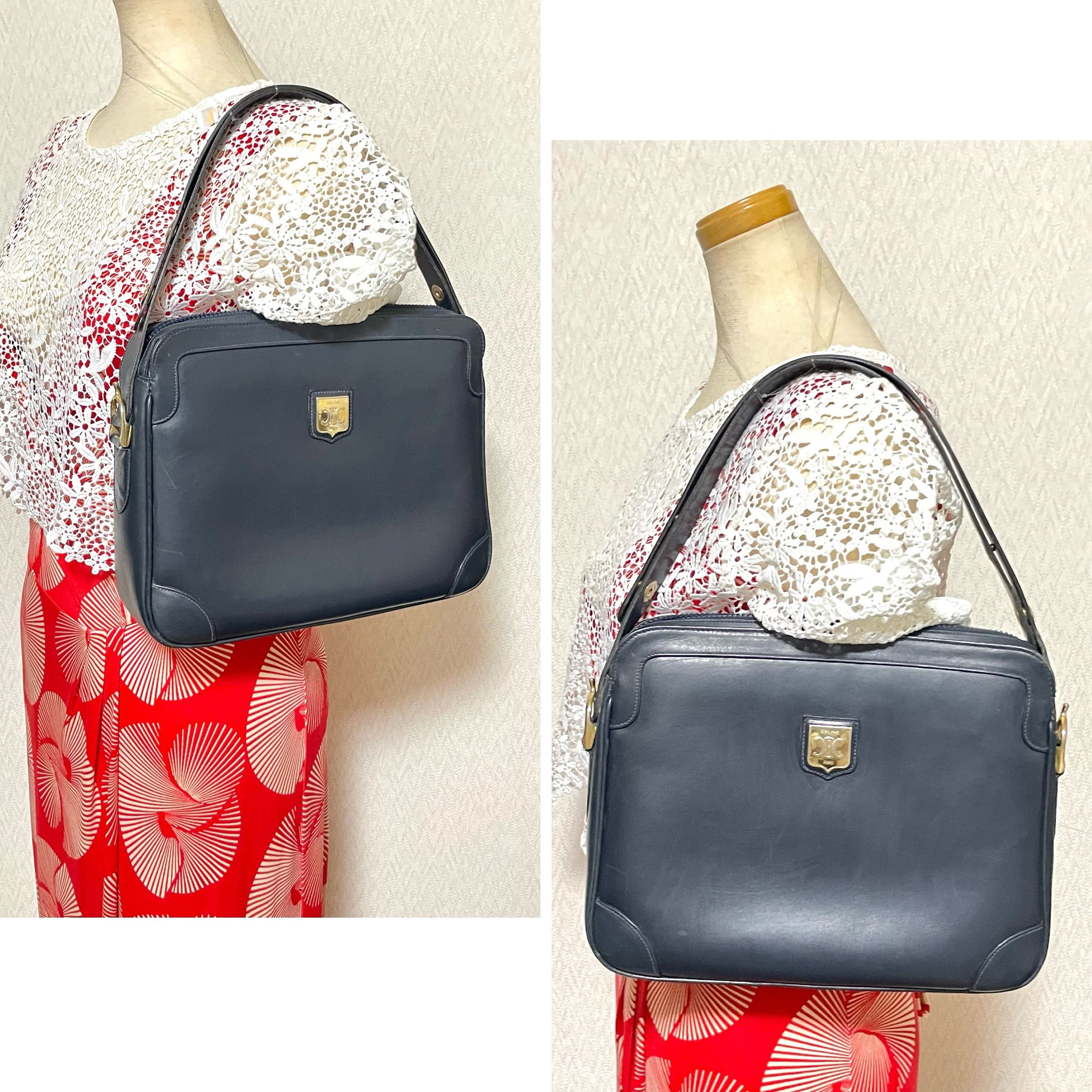 Celine Vintage Celine navy genuine leather shoulder bag. Triomphe Size ONE SIZE - 9 Thumbnail