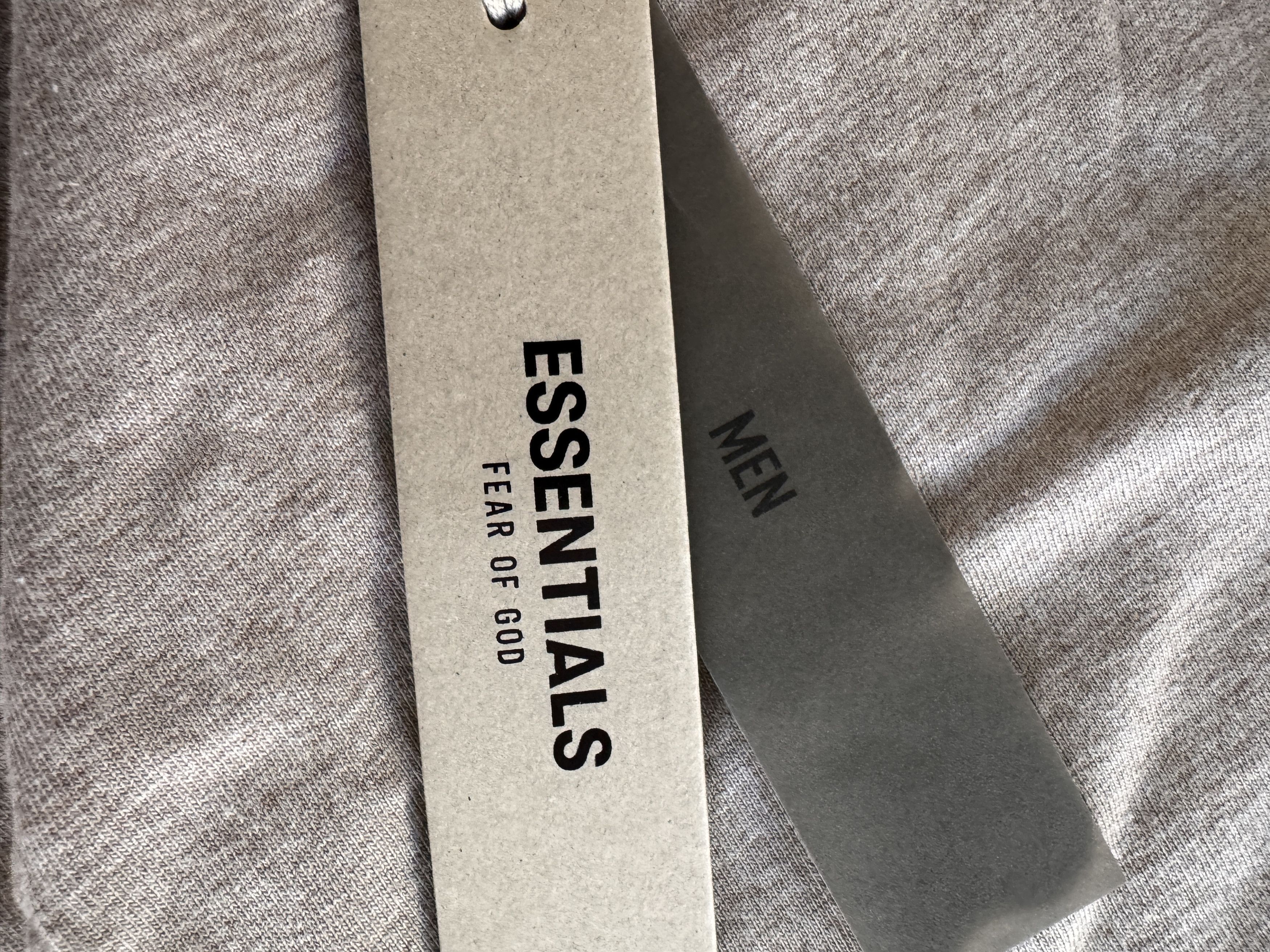 Fear of God Essentials Long Sleeve Tee Size US XL / EU 56 / 4 - 4 Thumbnail