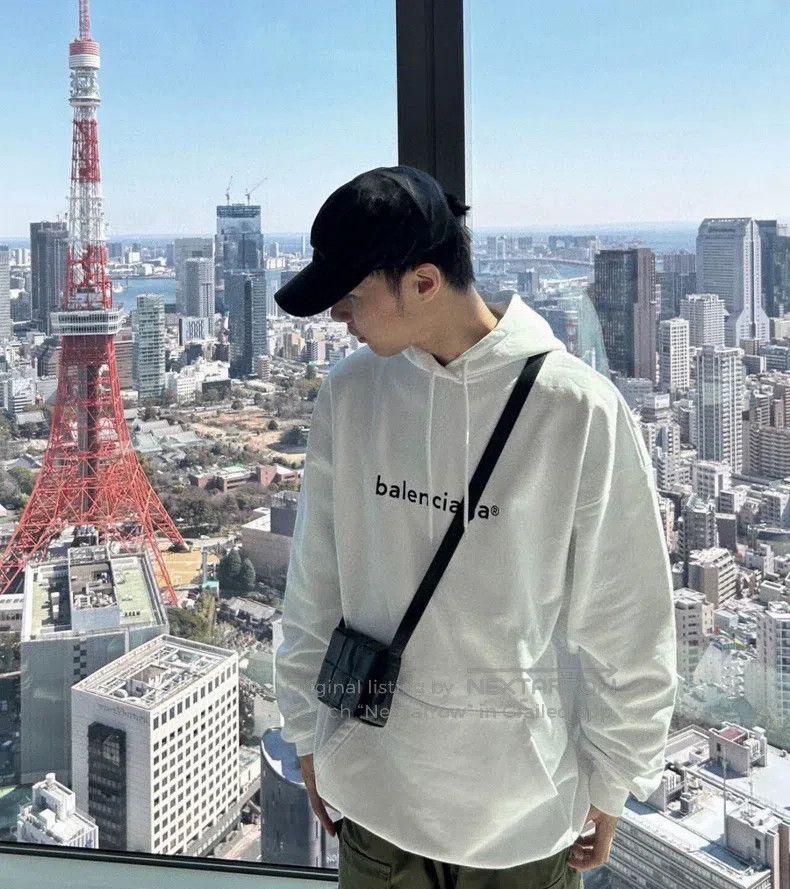 Balenciaga Balenciaga White Hoodie, Size M Size US M / EU 48-50 / 2 - 1 Thumbnail