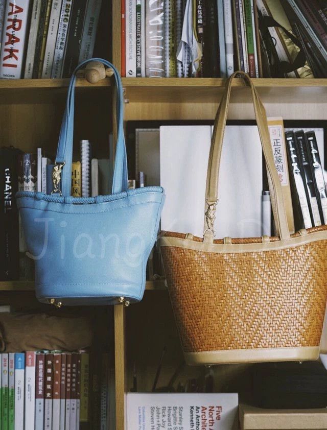 Other BKC Baby Blue Calfskin Tote Bag Vintage Size ONE SIZE - 2 Thumbnail