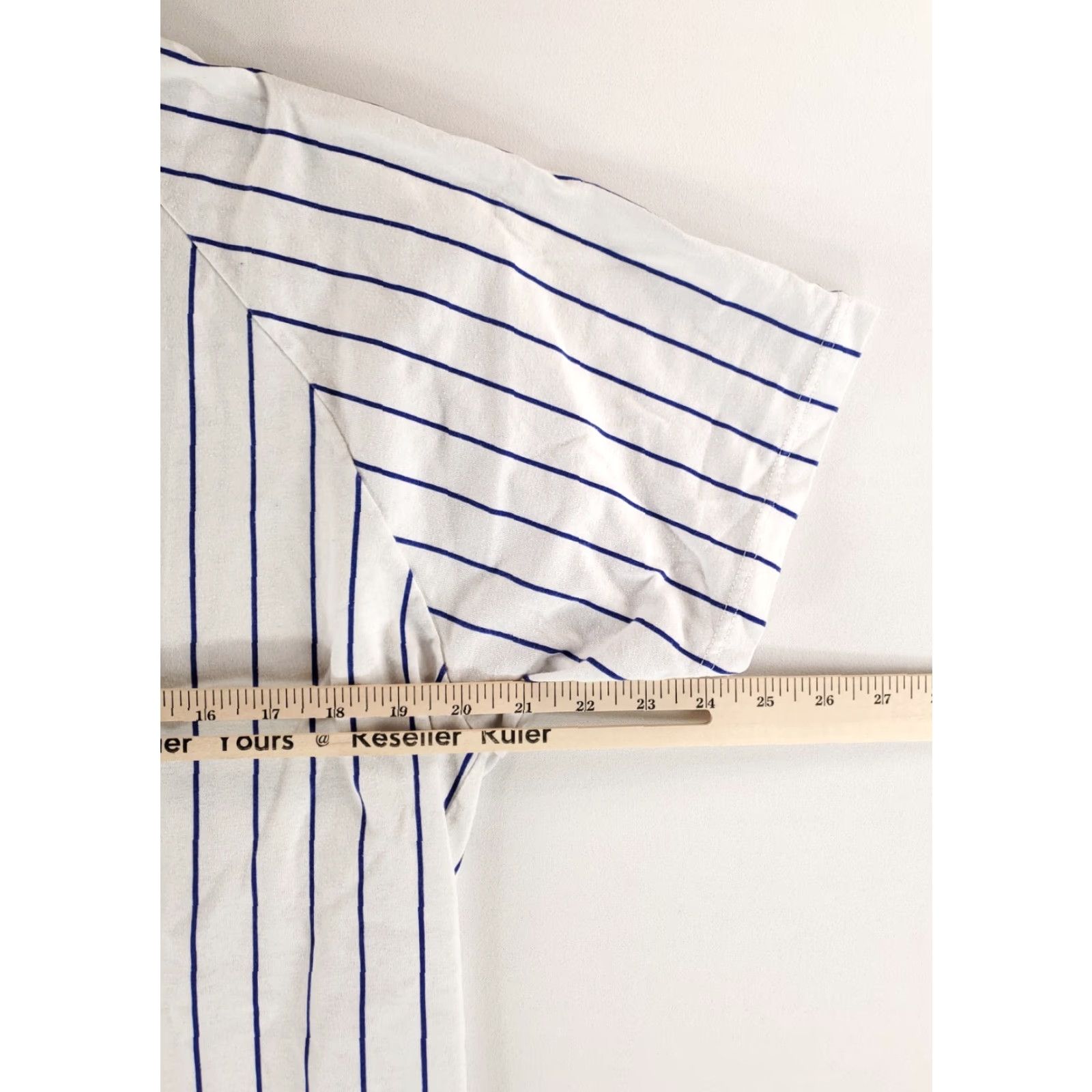 Russell Athletic VINTAGE Chicago Cubs T Shirt Jersey Pin Stripe White Made USA Mens XL Shirt Size US XL / EU 56 / 4 - 6 Thumbnail