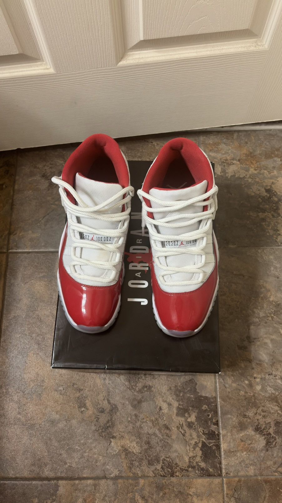 Jordan Brand Jordan 11 Cherry Size US 9.5 / EU 42-43 - 2 Thumbnail