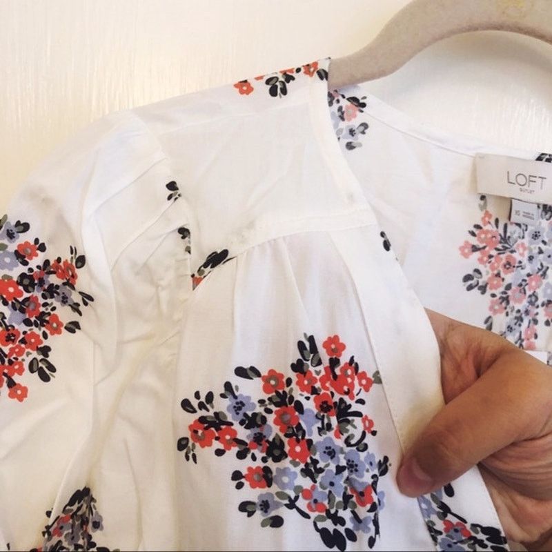 Loft LOFT White Floral Knot Front Shirt Size XS / US 0-2 / IT 36-38 - 5 Thumbnail