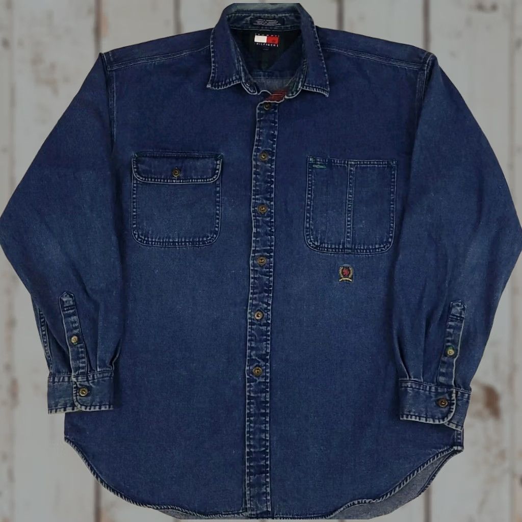 Tommy Hilfiger Vintage Tommy Hilfiger Shirt Denim Jacket Buttons Jeans Dark Wash 90s USA Size US L / EU 52-54 / 3 - 1 Thumbnail