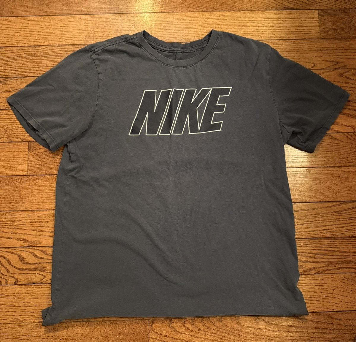Nike Vintage Nike T-Shirt Size US L / EU 52-54 / 3 - 1 Thumbnail