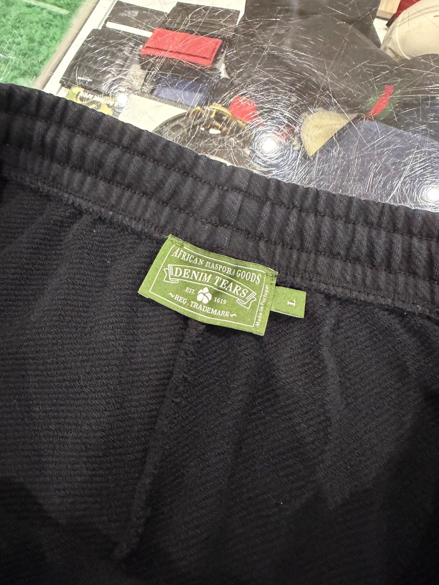 DENIM TEARS Denim Tears Cotton Wreath Sweatpants Black Monochrome Size US 34 / EU 50 - 4 Thumbnail