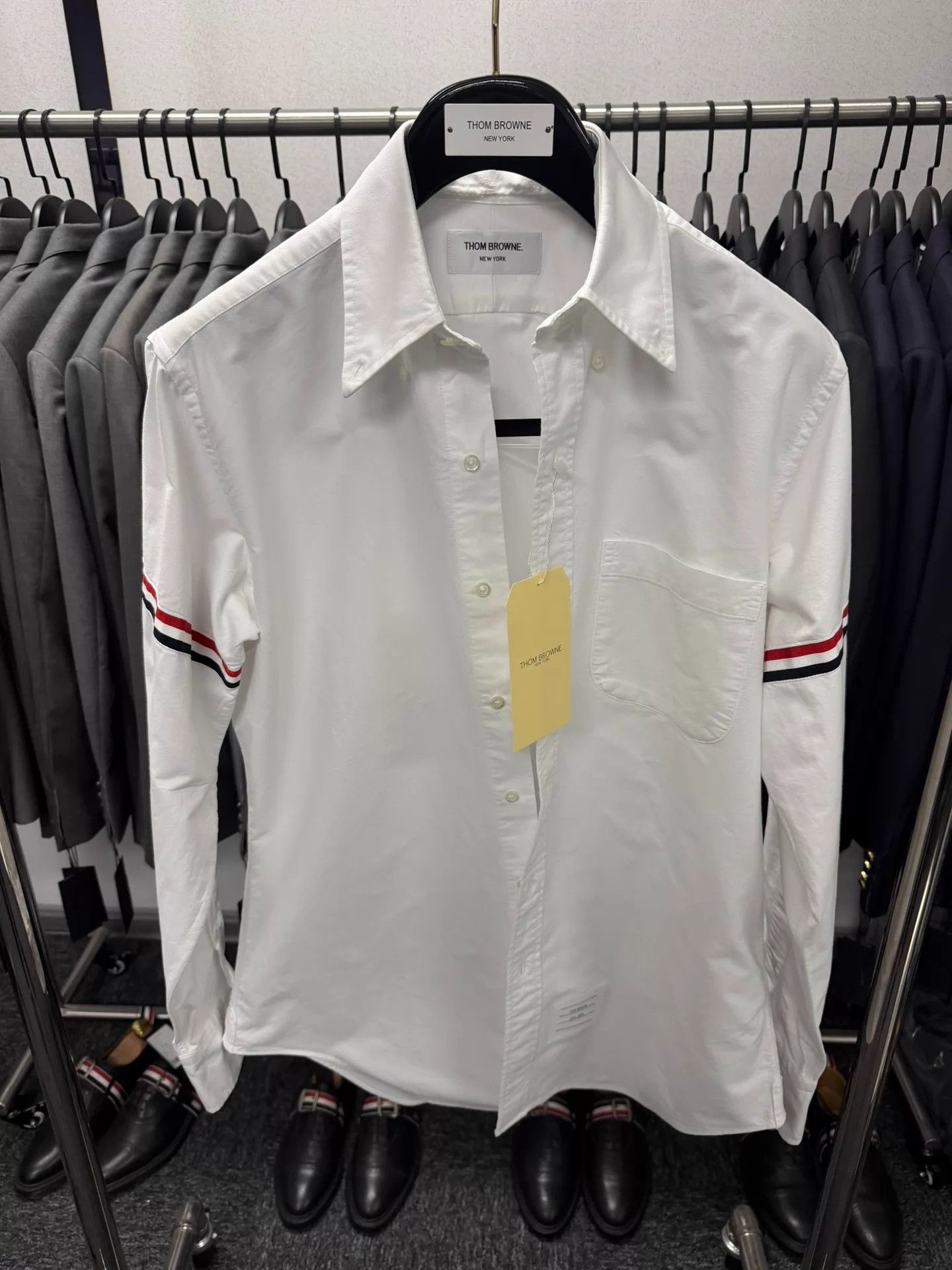 Thom Browne Thom Browne White Oxford Classic Double Logo Shirt 3 New Size US L / EU 52-54 / 3 - 1 Thumbnail