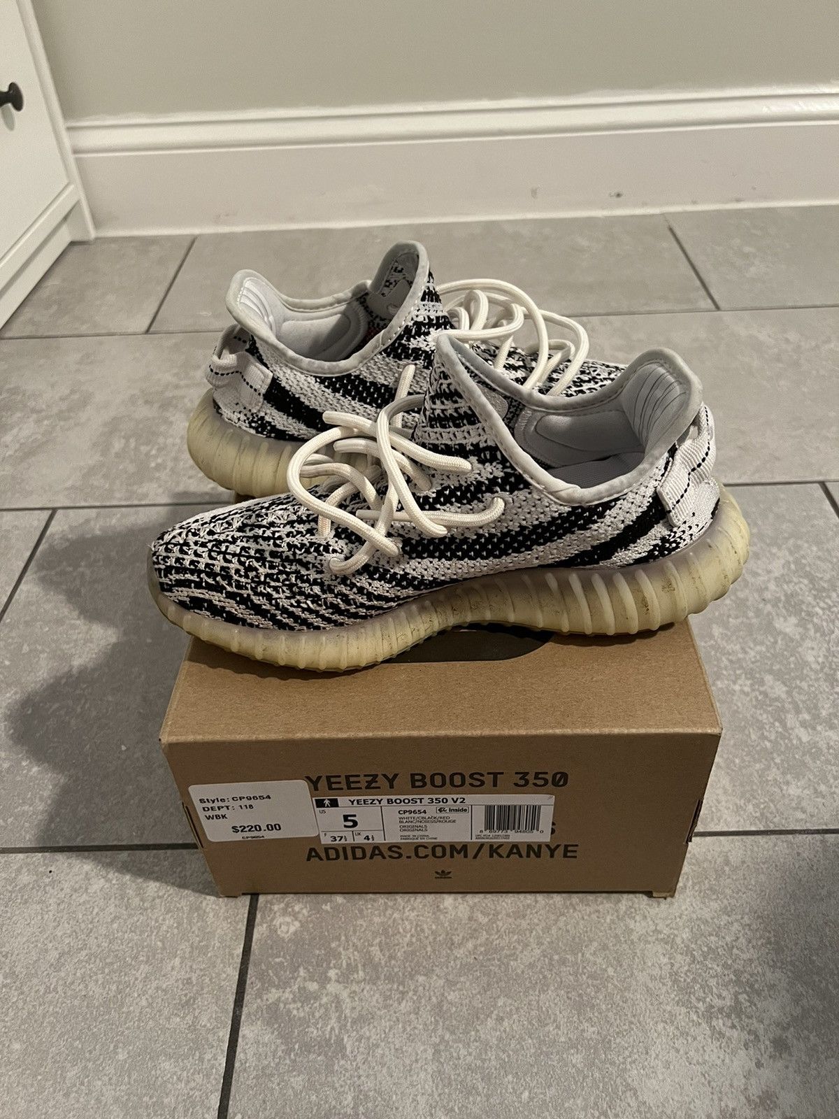 Adidas Yeezy Boost 350 V2 'Zebra' (2017) Size