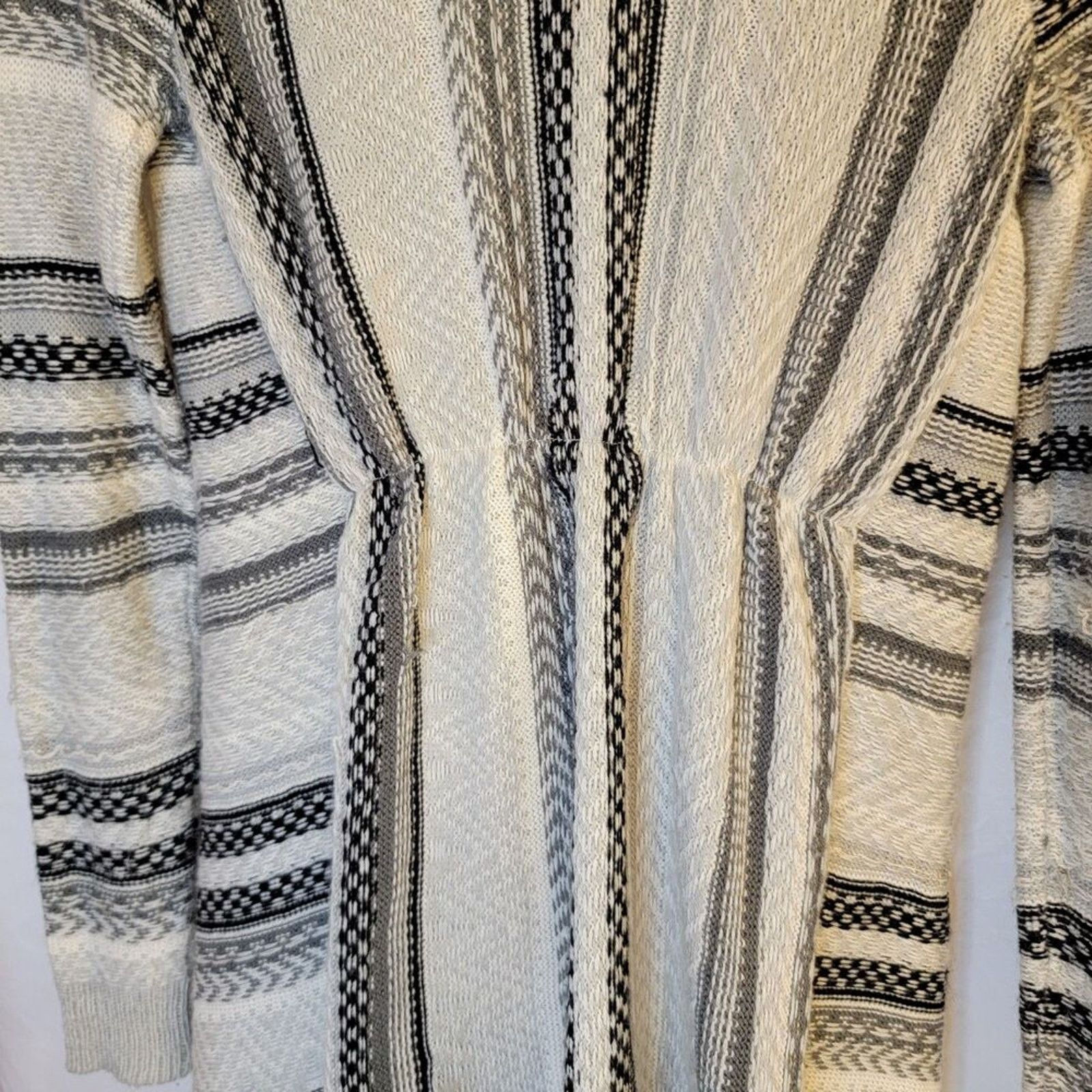 Other No Boundaries Knit Cardigan Sweater Grey and Black w/ Fringe Size M / US 6-8 / IT 42-44 - 8 Thumbnail