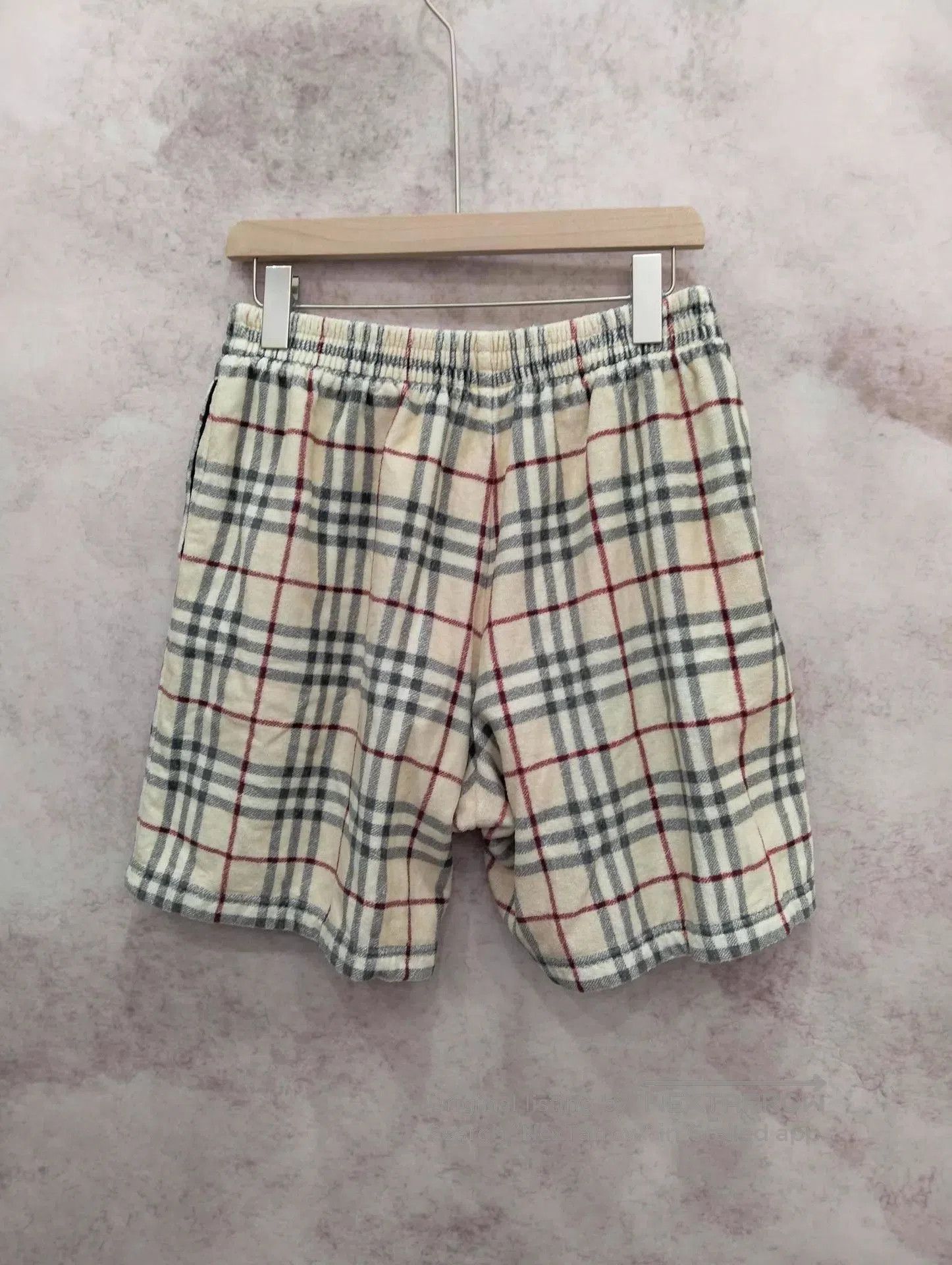 Burberry Plaid Pattern Casual Shorts. Size US 32 / EU 48 - 2 Thumbnail