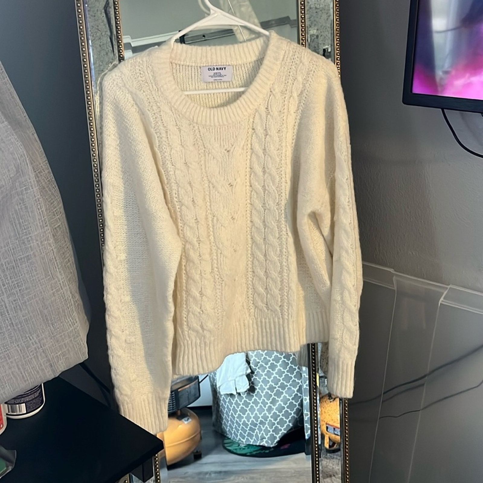 Old Navy Old Navy Ladies petite medium soft knit sweater Size M / US 6-8 / IT 42-44 - 1 Thumbnail