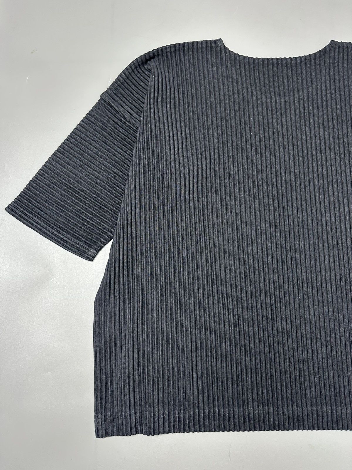 Homme Plisse Issey Miyake Homme plisse/Issey Miyake — Oversized Pleated Shirt Size US M / EU 48-50 / 2 - 9 Thumbnail