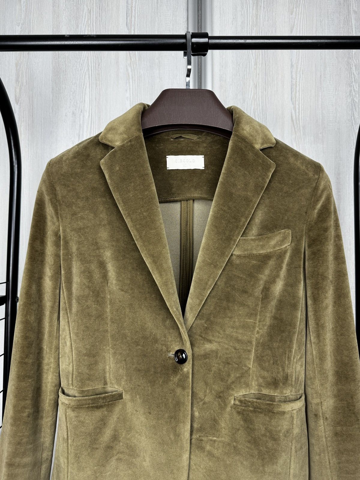 Circolo 1901 Circolo 1901 khaki green one button velvet velour blazer Size S / US 4 / IT 40 - 3 Thumbnail