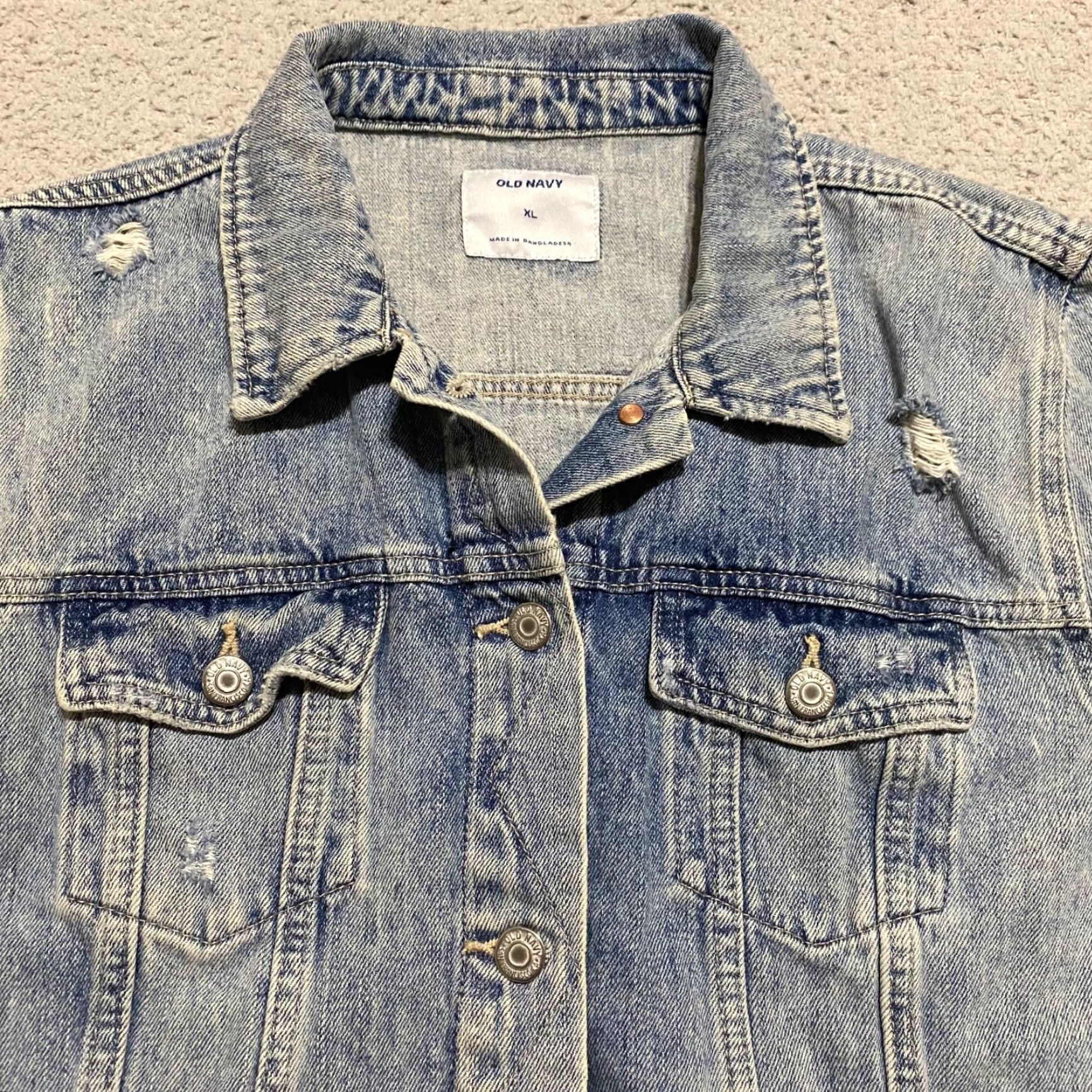 Old Navy VINTAGE Old Navy Womens XL Jean Jacket Blue Denim Button Up Trucker Pockets Distressed Size 40" / US 18 - 6 Thumbnail