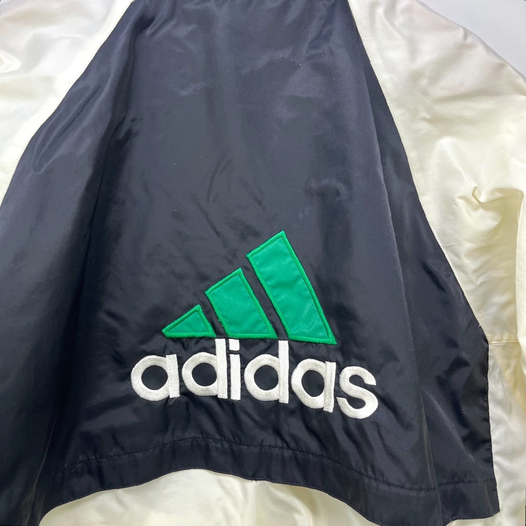 Adidas VINTAGE Adidas EQT Windbreaker Jacket XL Men Black 90s Logo All Seasons Windbreaker Size US XL / EU 56 / 4 - 2 Thumbnail