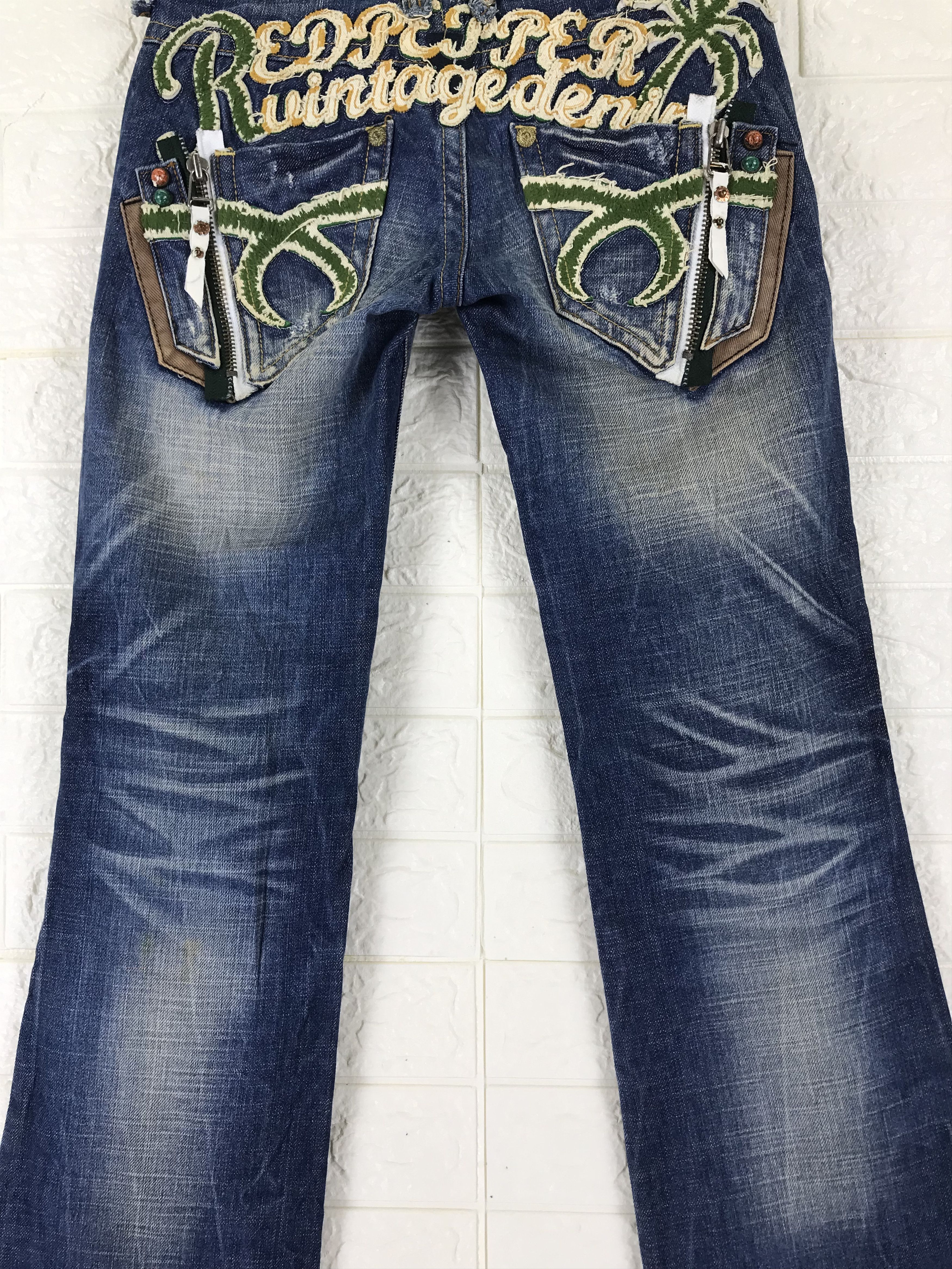 Japanese Brand Vintage Red Pepper Denim Embroidered Flare Jeans Size 25" / US 0 / IT 36 - 3 Thumbnail