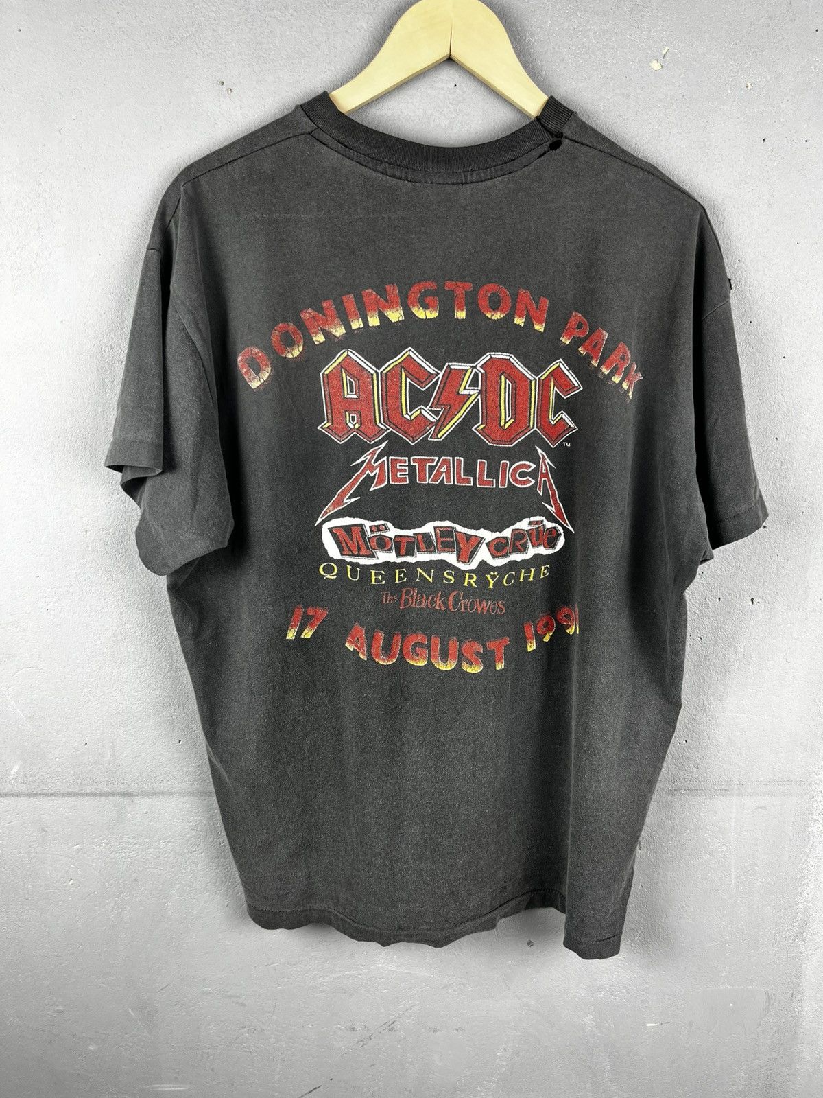AC/DC 1991 Vintage Monsters of Rock Tour Metallica Donington Size US XL / EU 56 / 4 - 6 Thumbnail